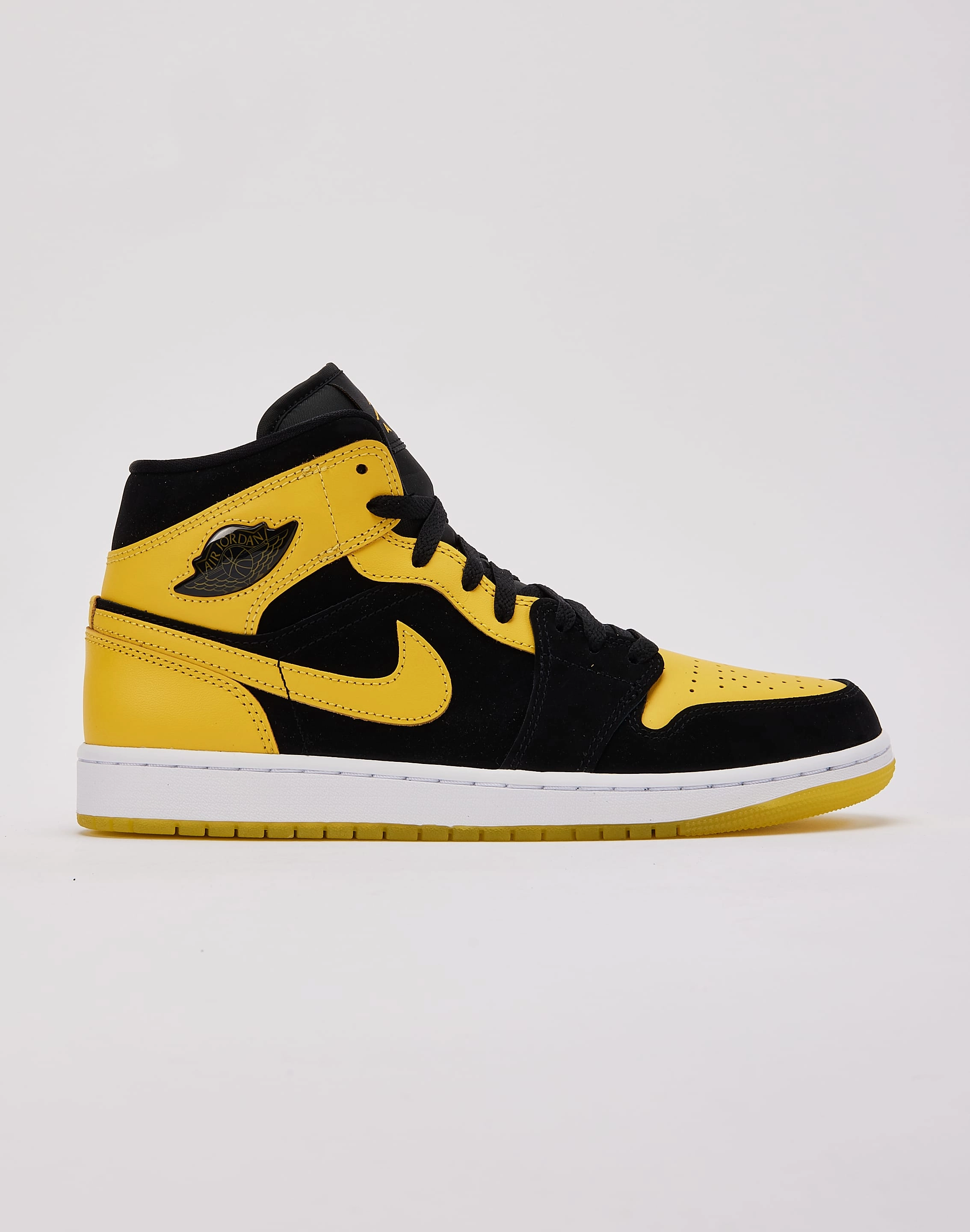 Lightweight eastern Jordan Air Jordan 1 Mid SE 'New Love'