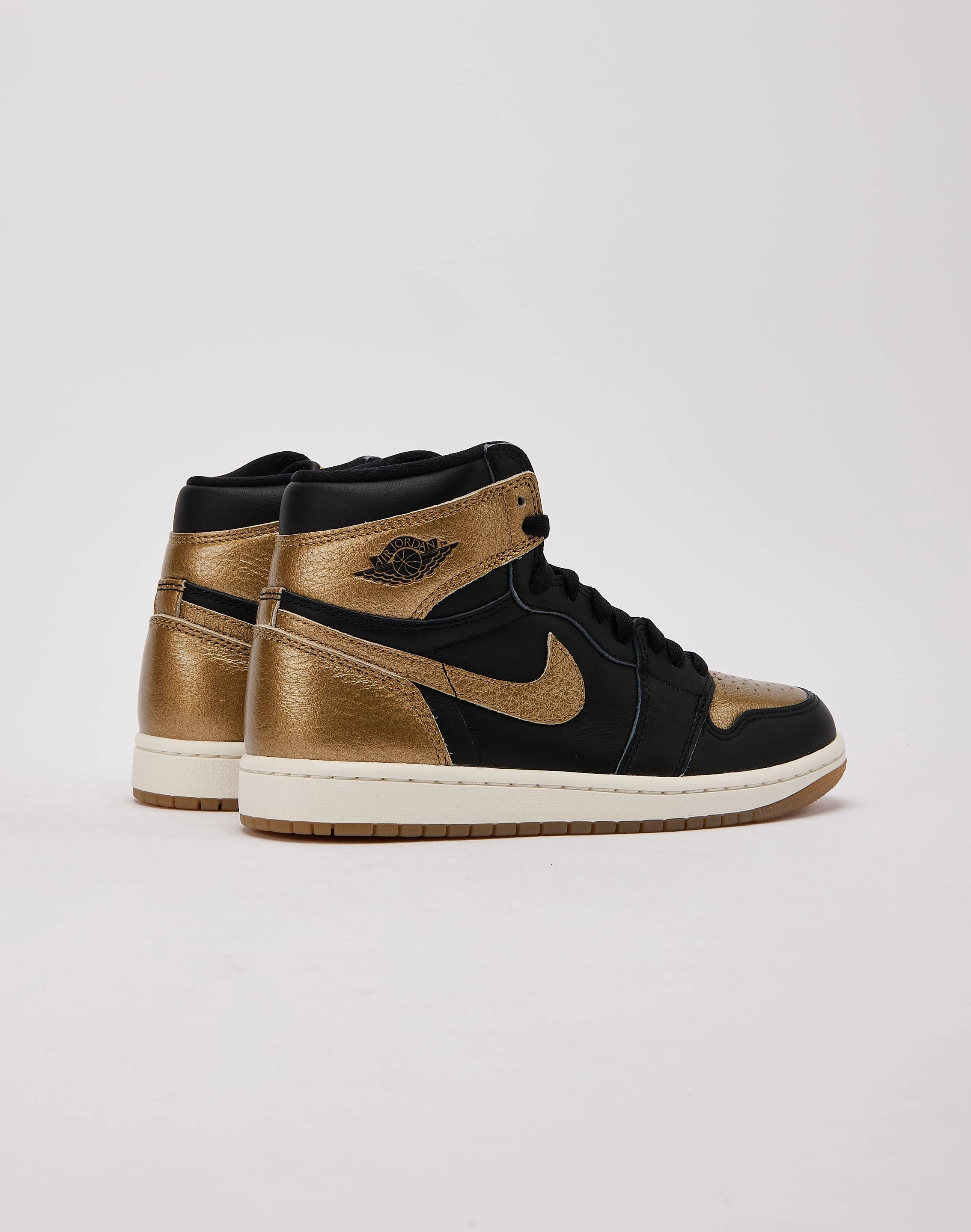 Jordan Air Jordan 1 Retro High OG ??Black And Gold?? Grade-School fall fashions Sturdy Construction