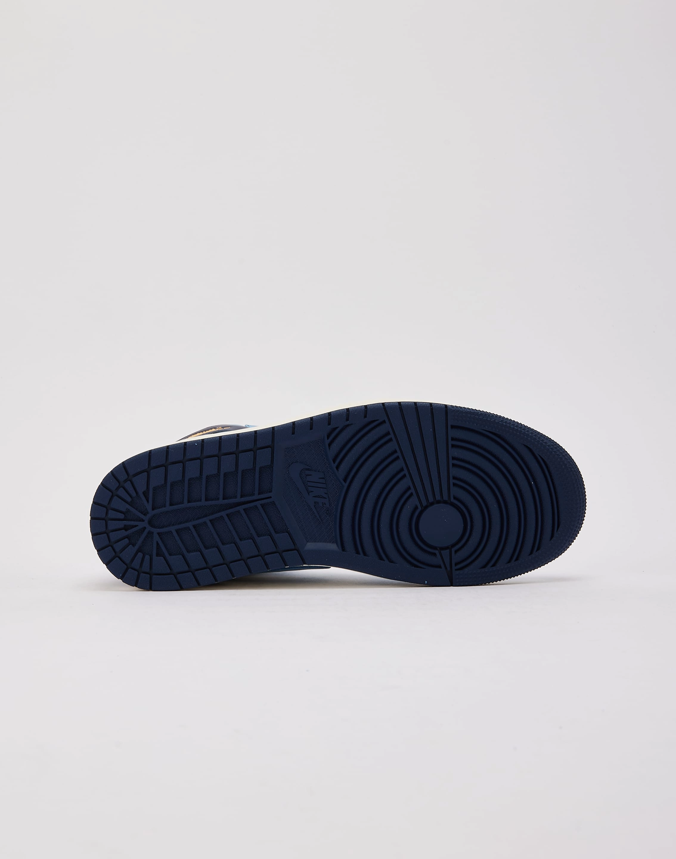 Refined Ease Upgraded flexibility Jordan Air Jordan 1 Retro High OG 'First In Flight'