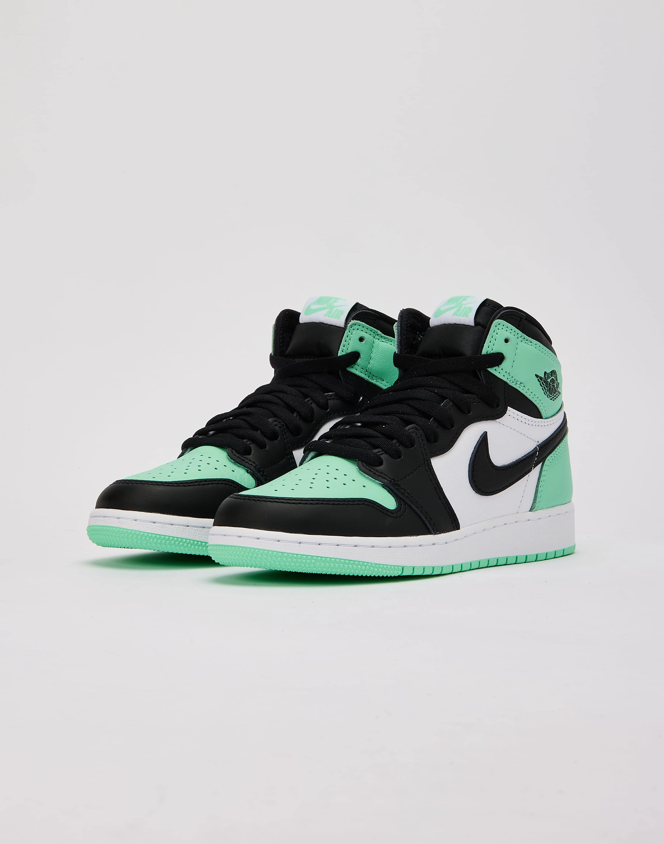 Jordan Air Jordan 1 Retro High OG 'Green Glow' Grade-School cultural