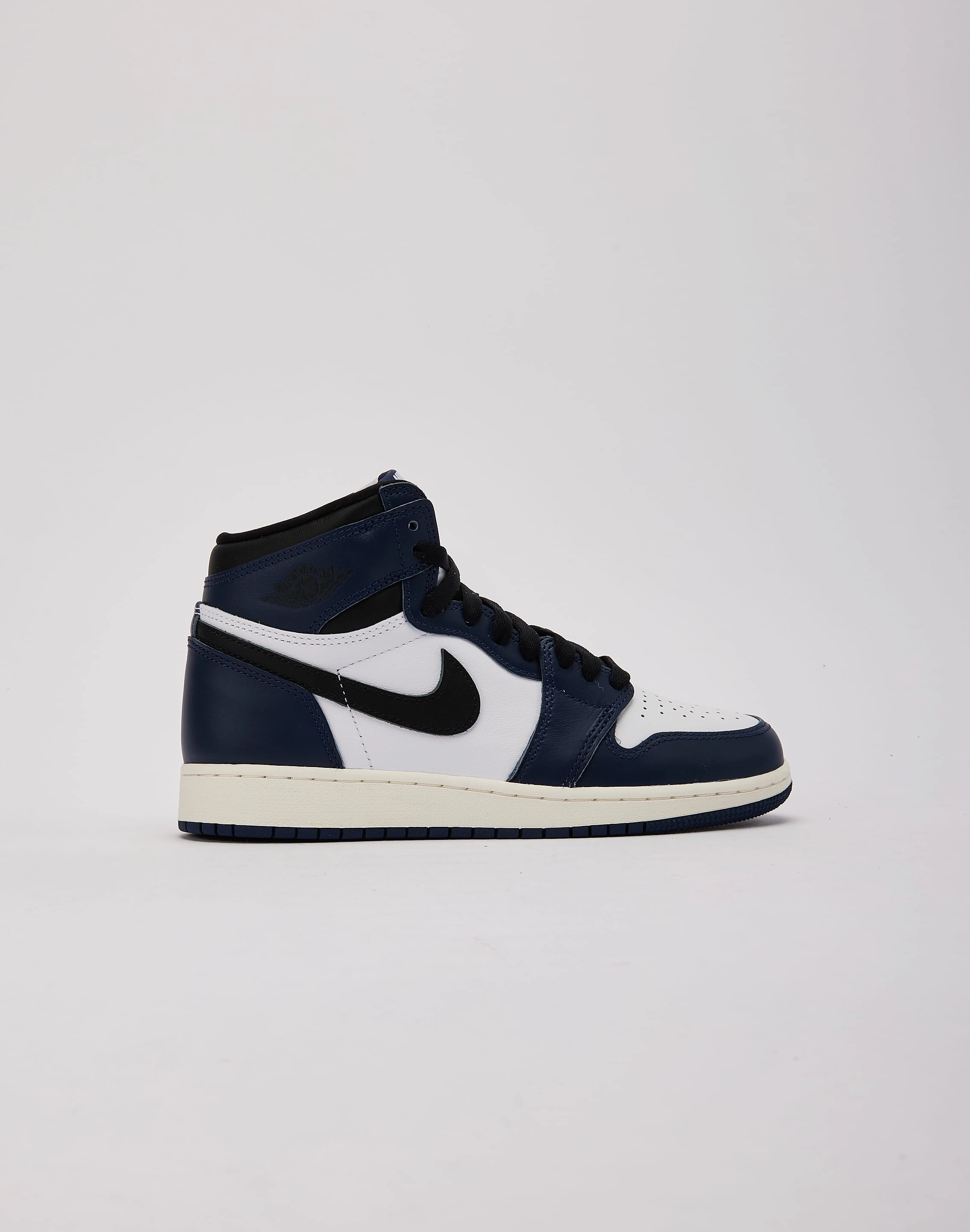 Smooth Surface Wide Fit Options Jordan Air Jordan 1 Retro High OG 'Midnight Navy' Grade-School