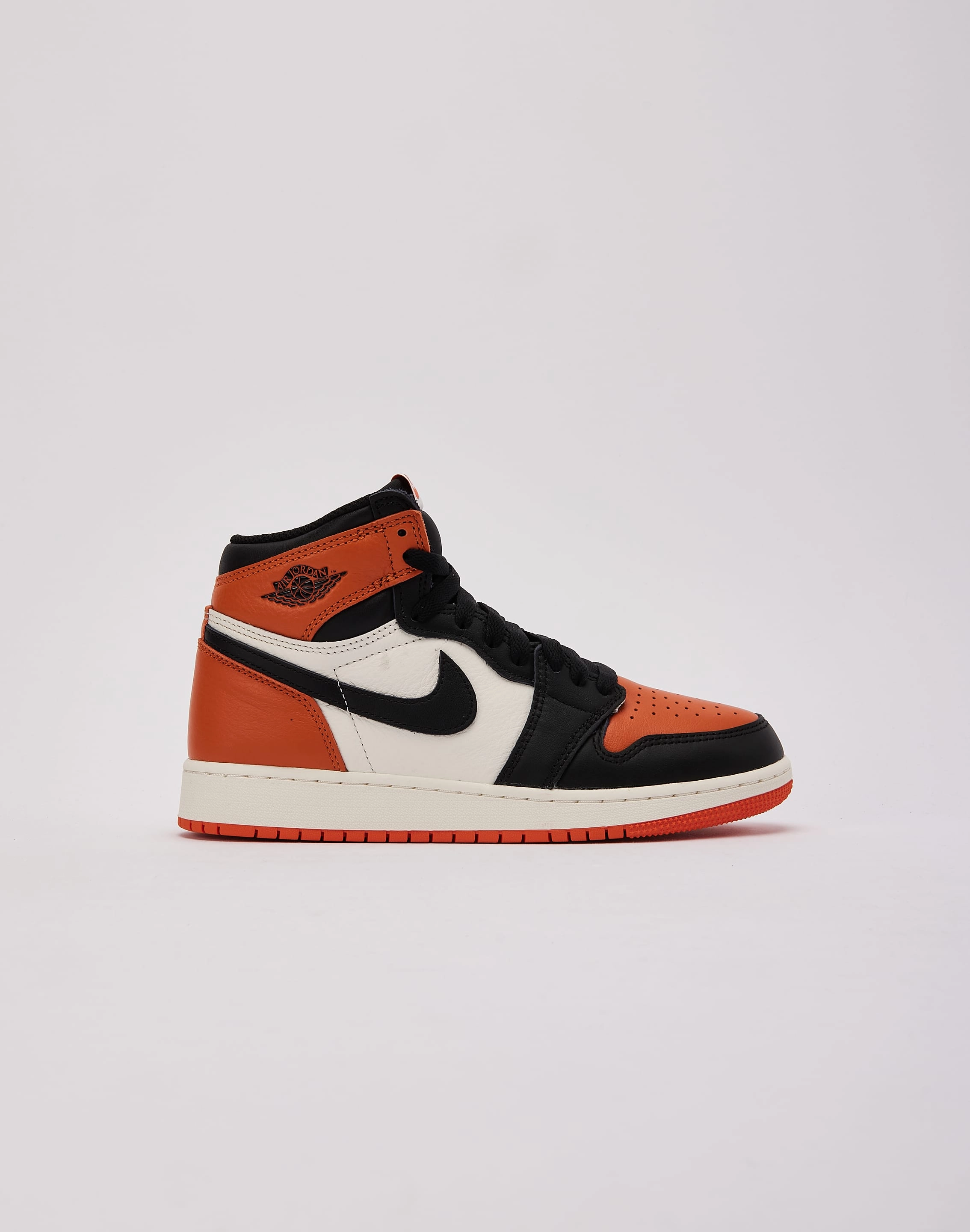 Contemporary Fit Jordan Air Jordan 1 Retro High OG 'Shattered Backboard' Grade-School