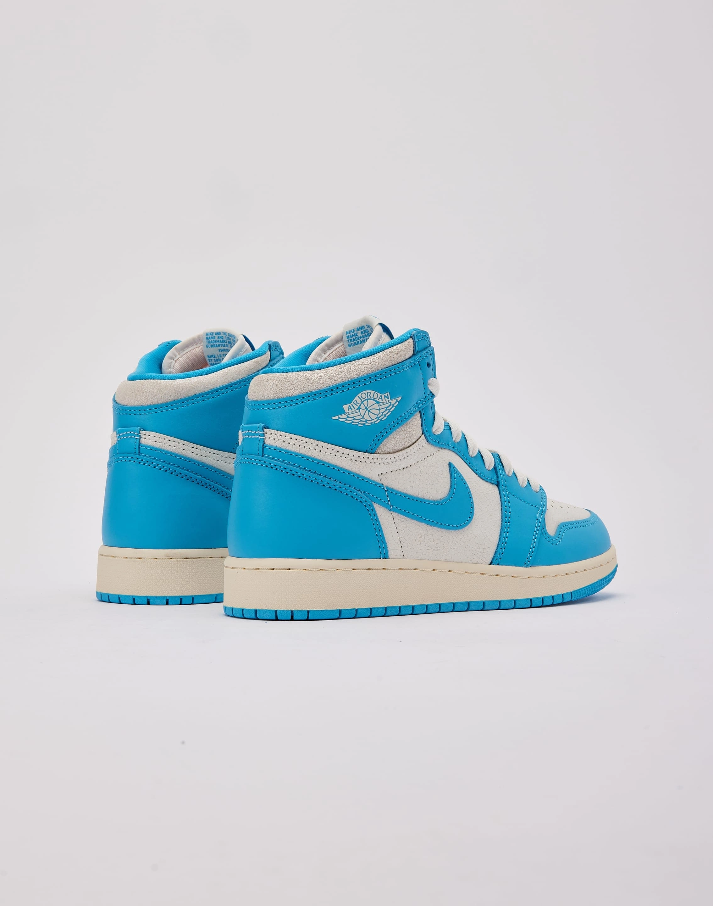 Jordan Air Jordan 1 Retro High OG 'UNC Reimagined' Grade-School Flex Groove Technology Cool kids' shoes