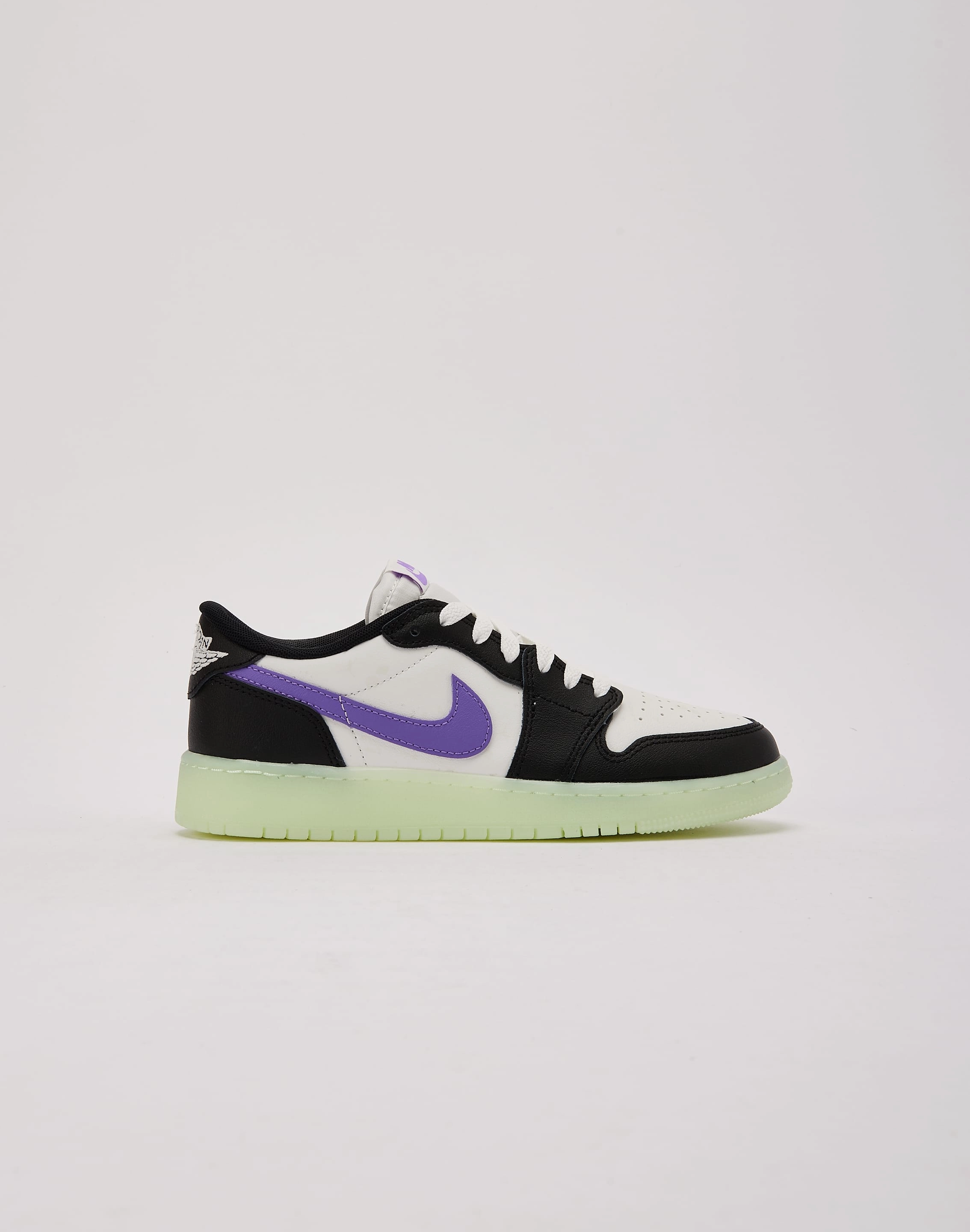 Formal kids' shoes BreathableLiner Jordan Air Jordan 1 Retro Low OG 'Black Raspberry' Grade-School