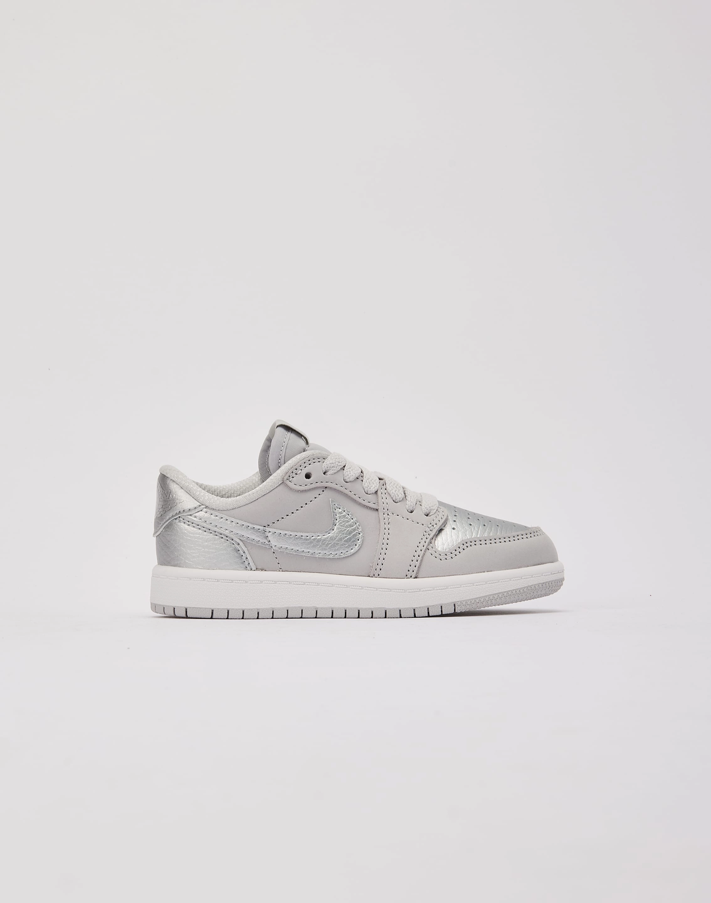 Jordan Air Jordan 1 Retro Low OG 'Metallic Silver' Pre-School safety wear office workers