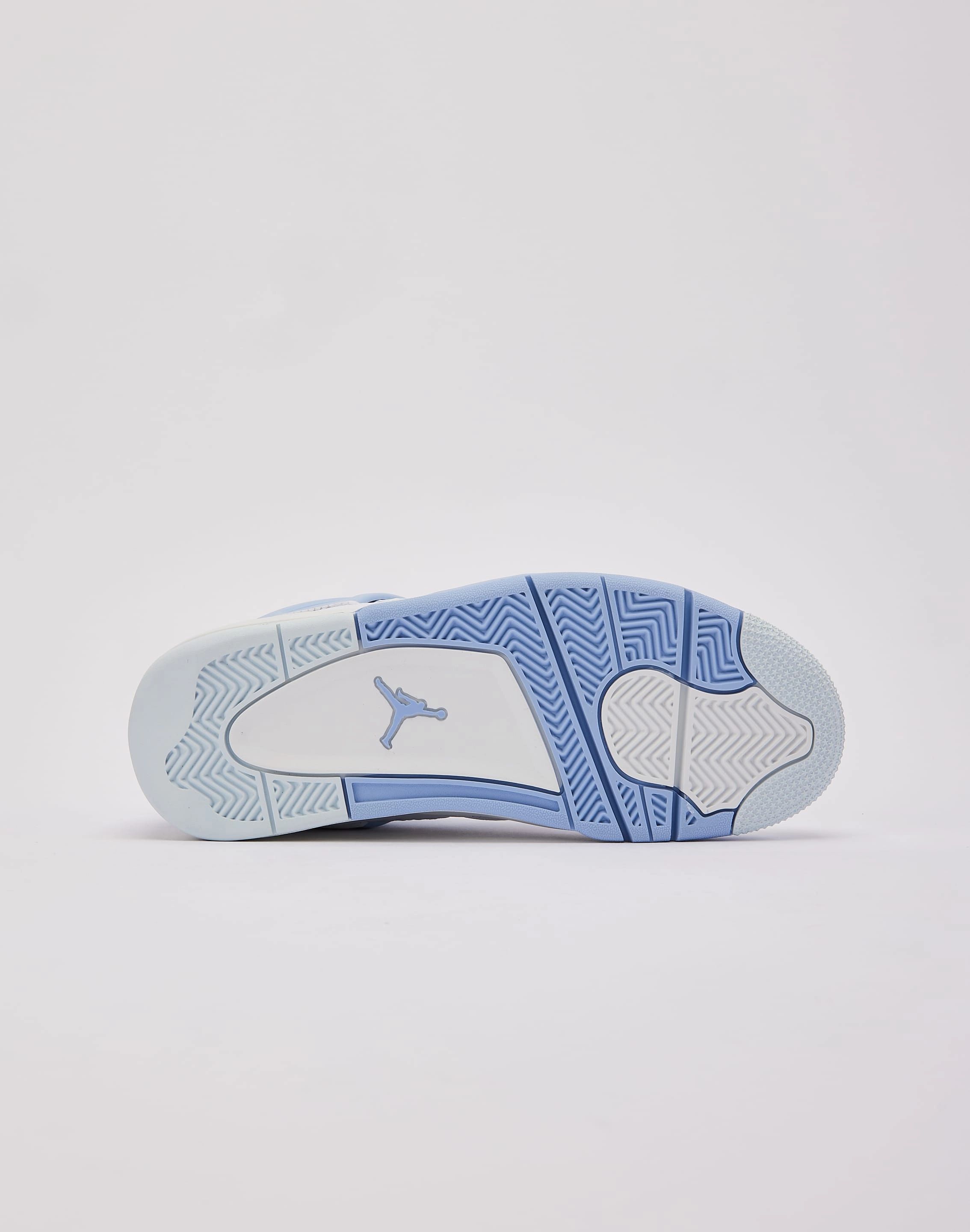 Stretchy sole Ventilated Sides Jordan Air Jordan 4 Retro 'Aluminum'