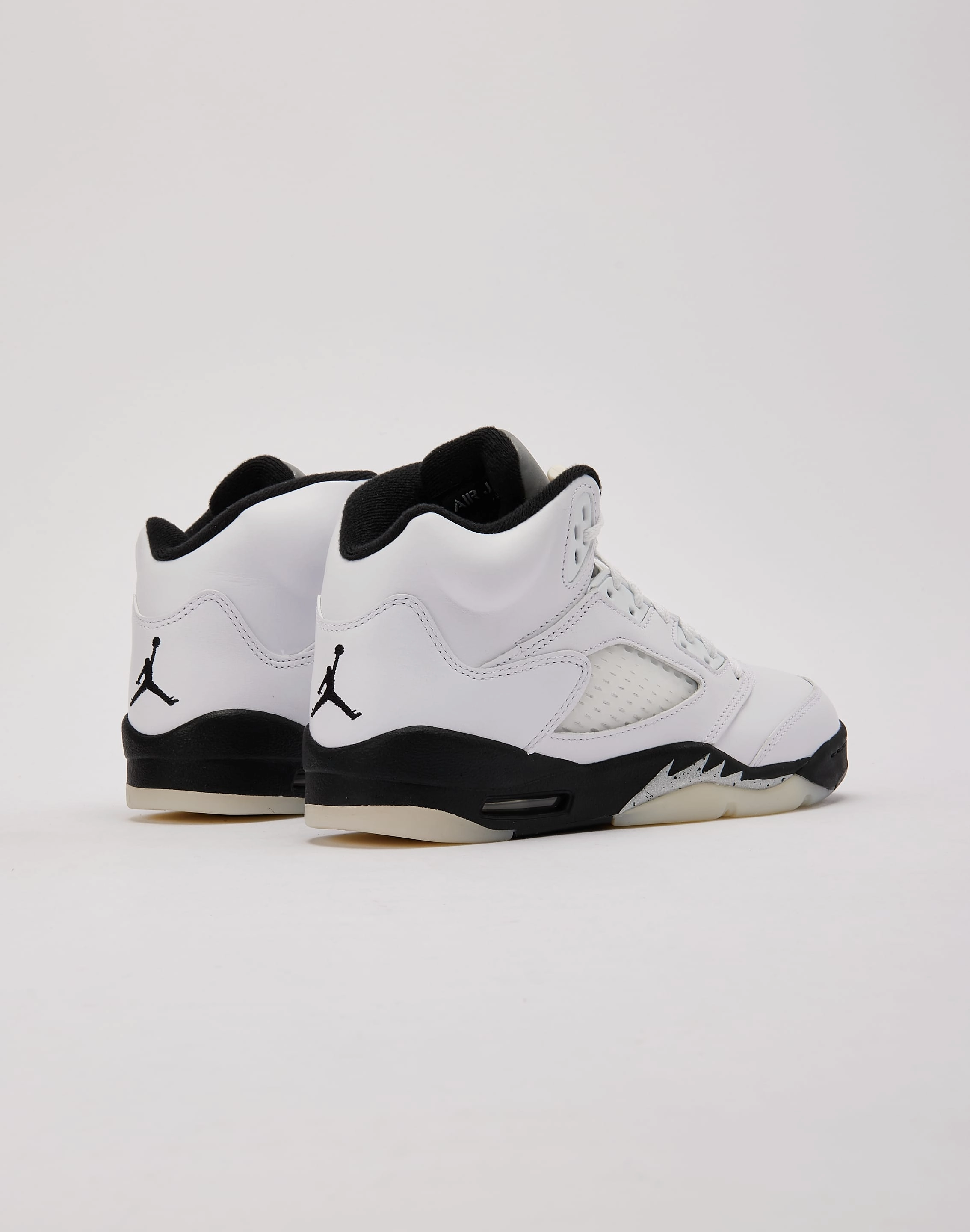 Thermal Regulating Liner Jordan Air Jordan 5 Retro 'White and Black' Grade-School