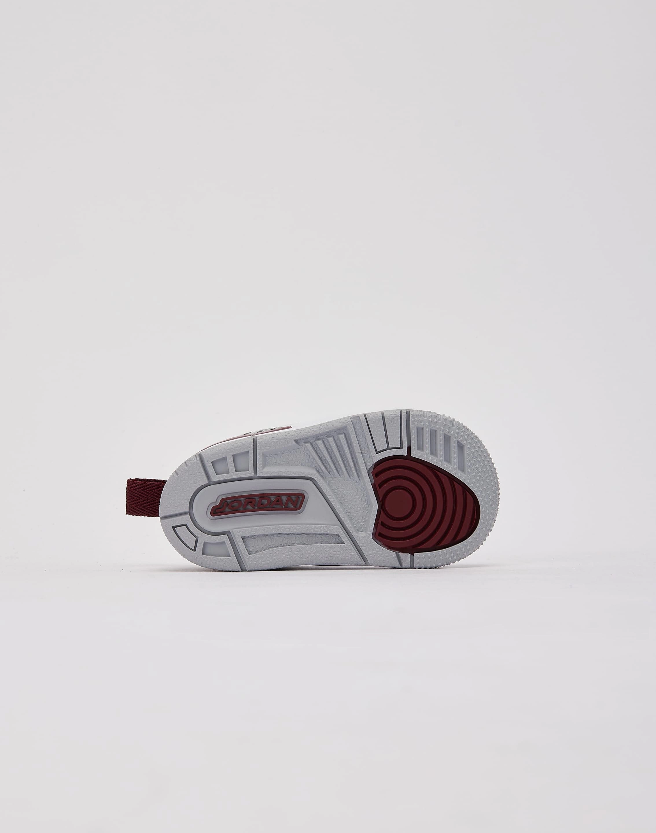 Jordan Spizike Low Toddler Non Restrictive Fit most pool