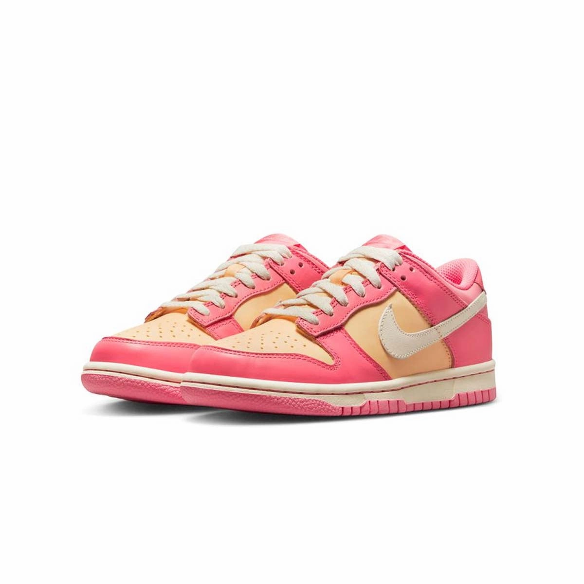Stable Footing senior - style Kid's Dunk Low 'Strawberry Peach'