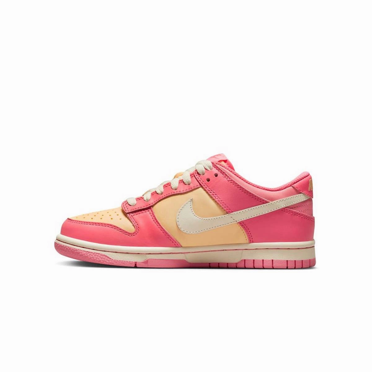 casual user Kid's Dunk Low 'Strawberry Peach'