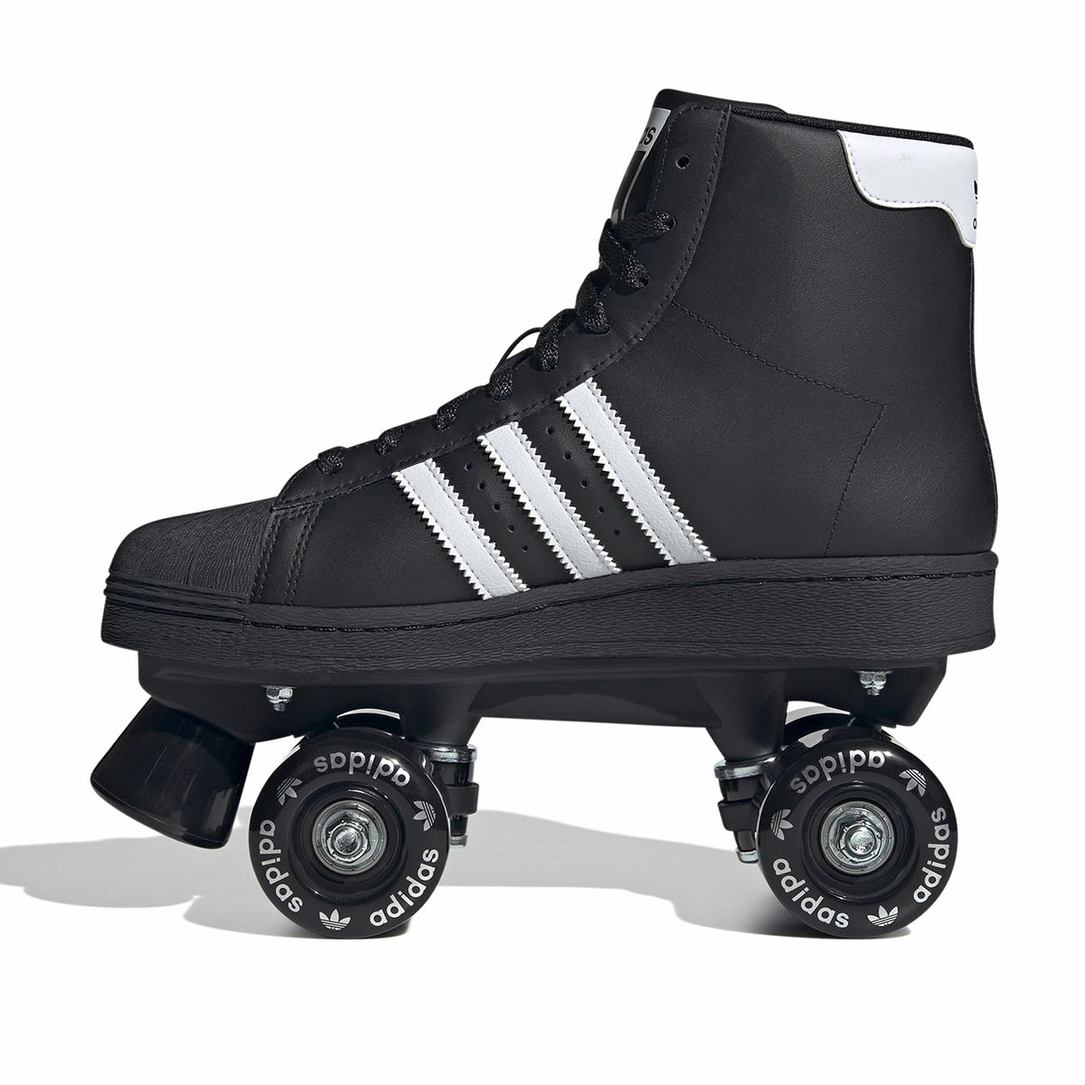 Comfortable Step In Feel Superstar 82 Skate 'Black White'