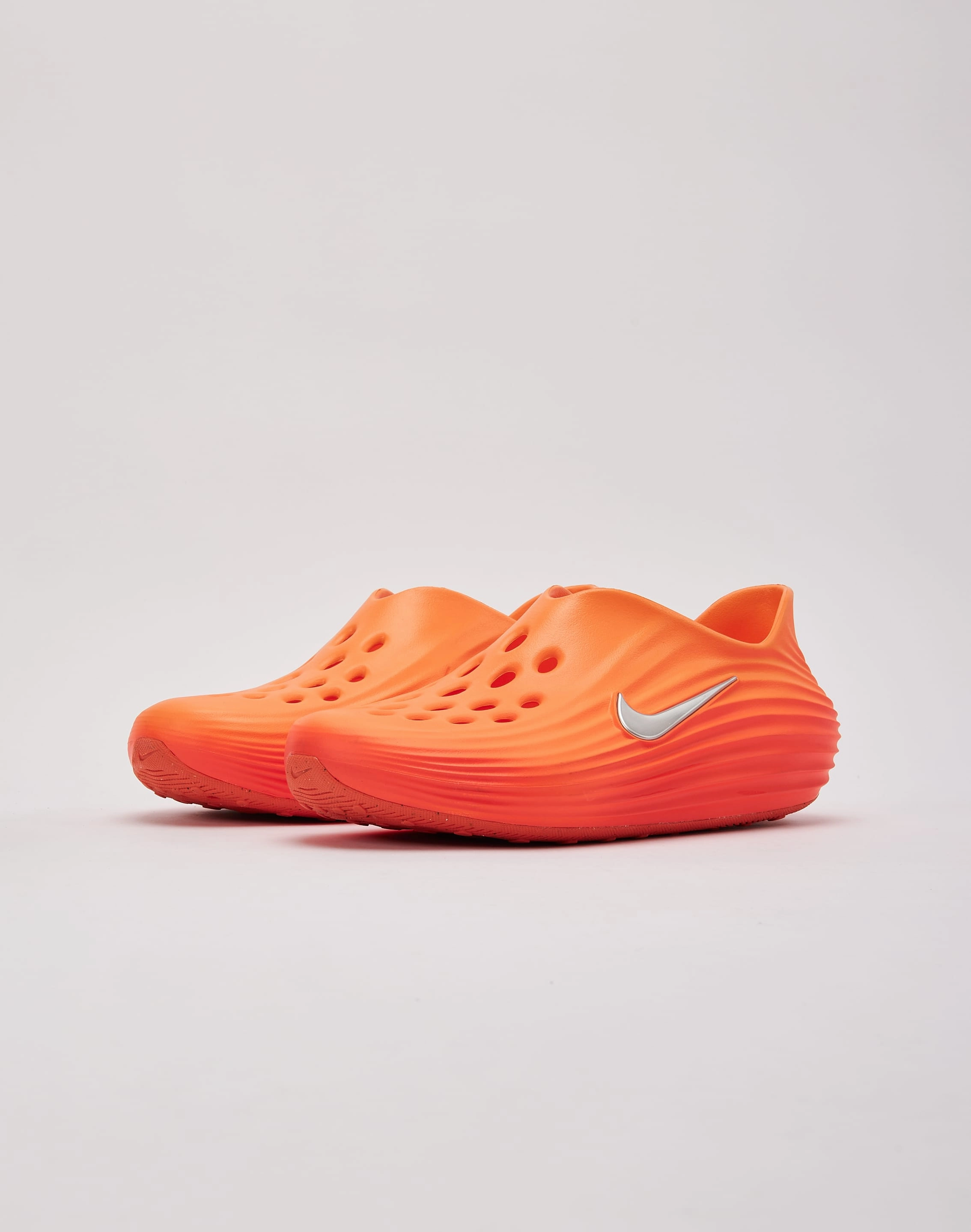 Padded shock absorption Lace Lock Mechanism Nike ReactX Rejuven8