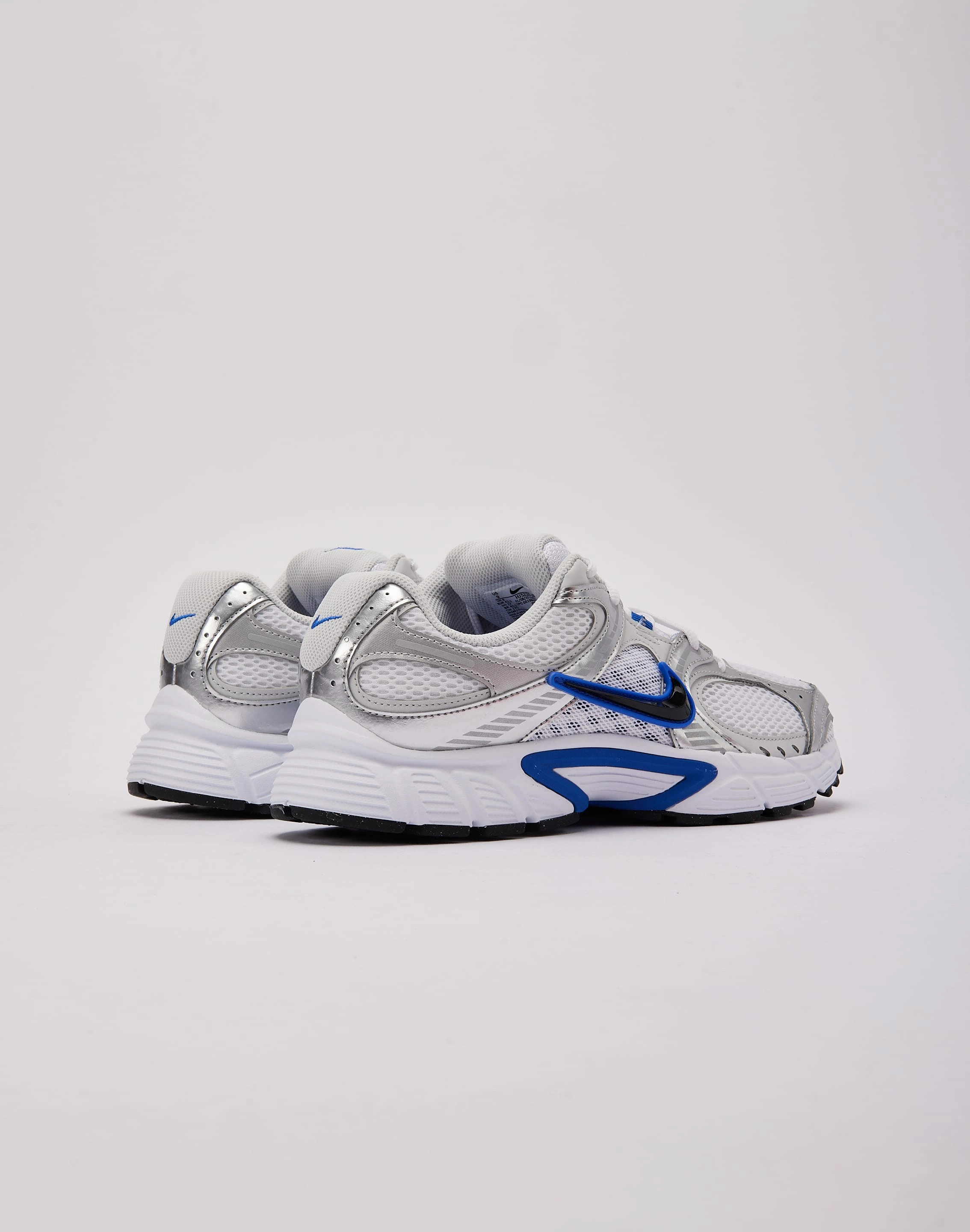 quarter - length running wear short - distance use Nike V5 RNR