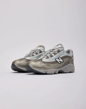 Easy Closure Mechanism SoftInterior New Balance 1000 Grade-School