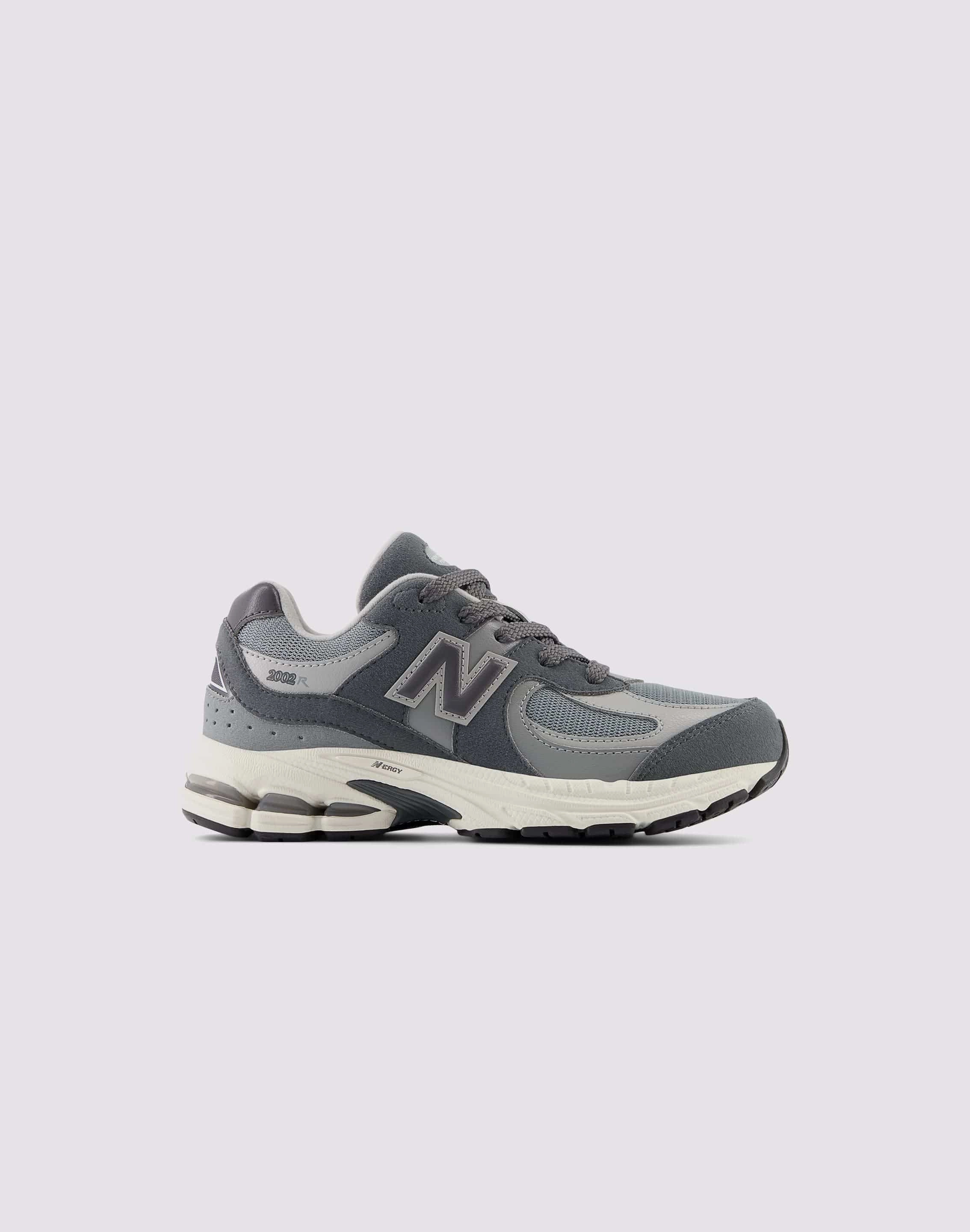 Kids' outdoor shoes New Balance 2002R Pre-School