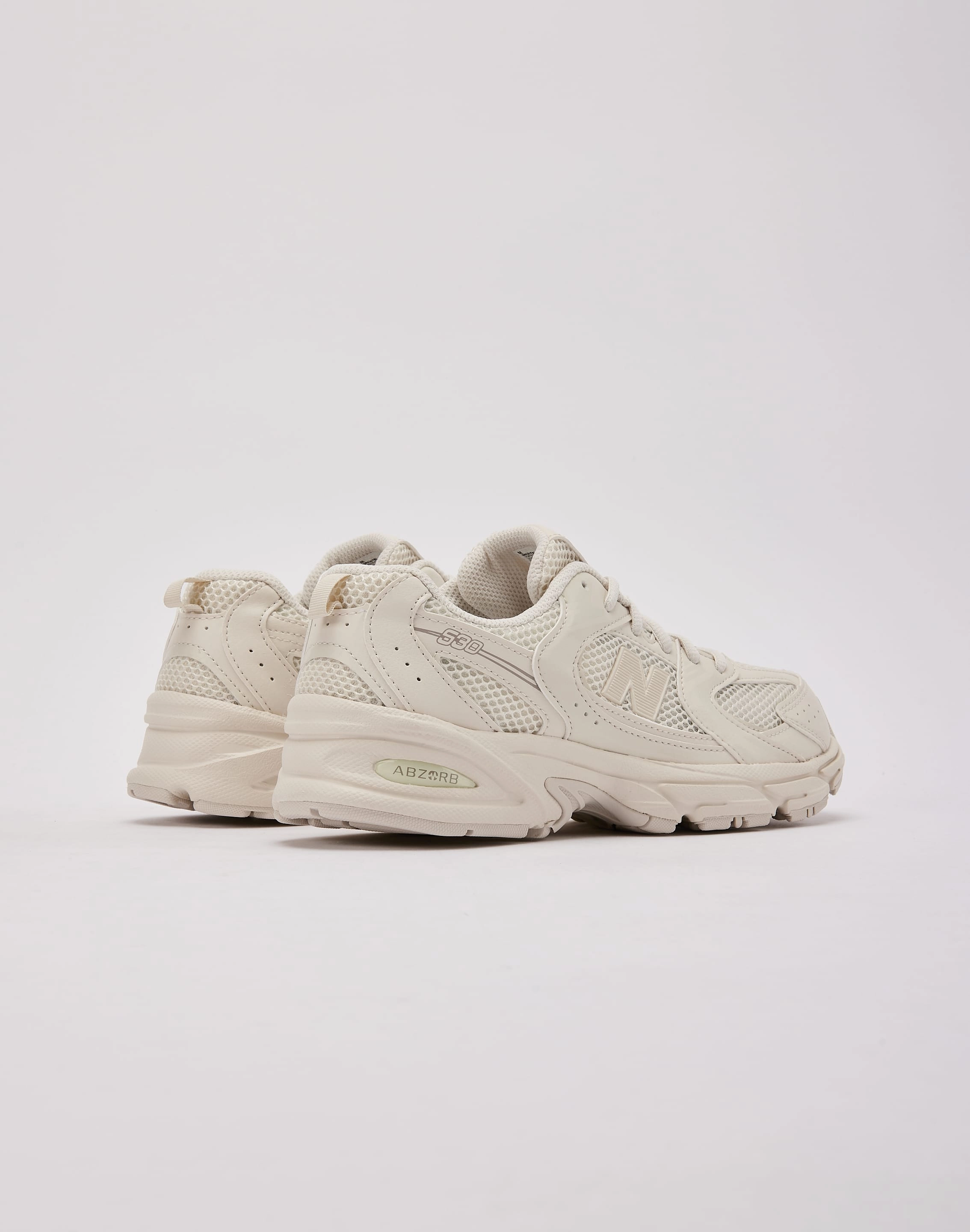 New Balance 530 Grade-School Ventilated Panels Secure Lace Closure