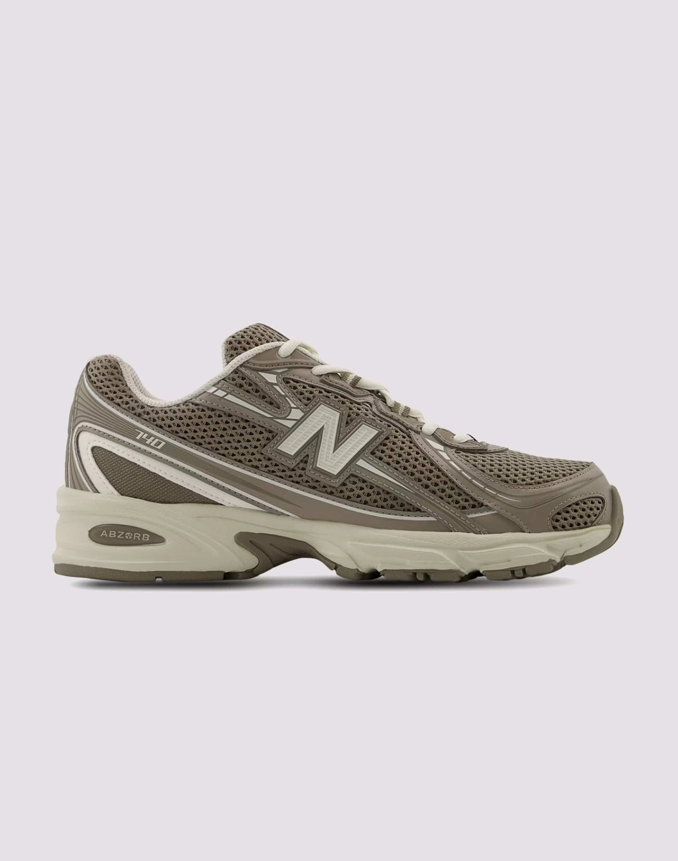 New Balance 740 practical gear