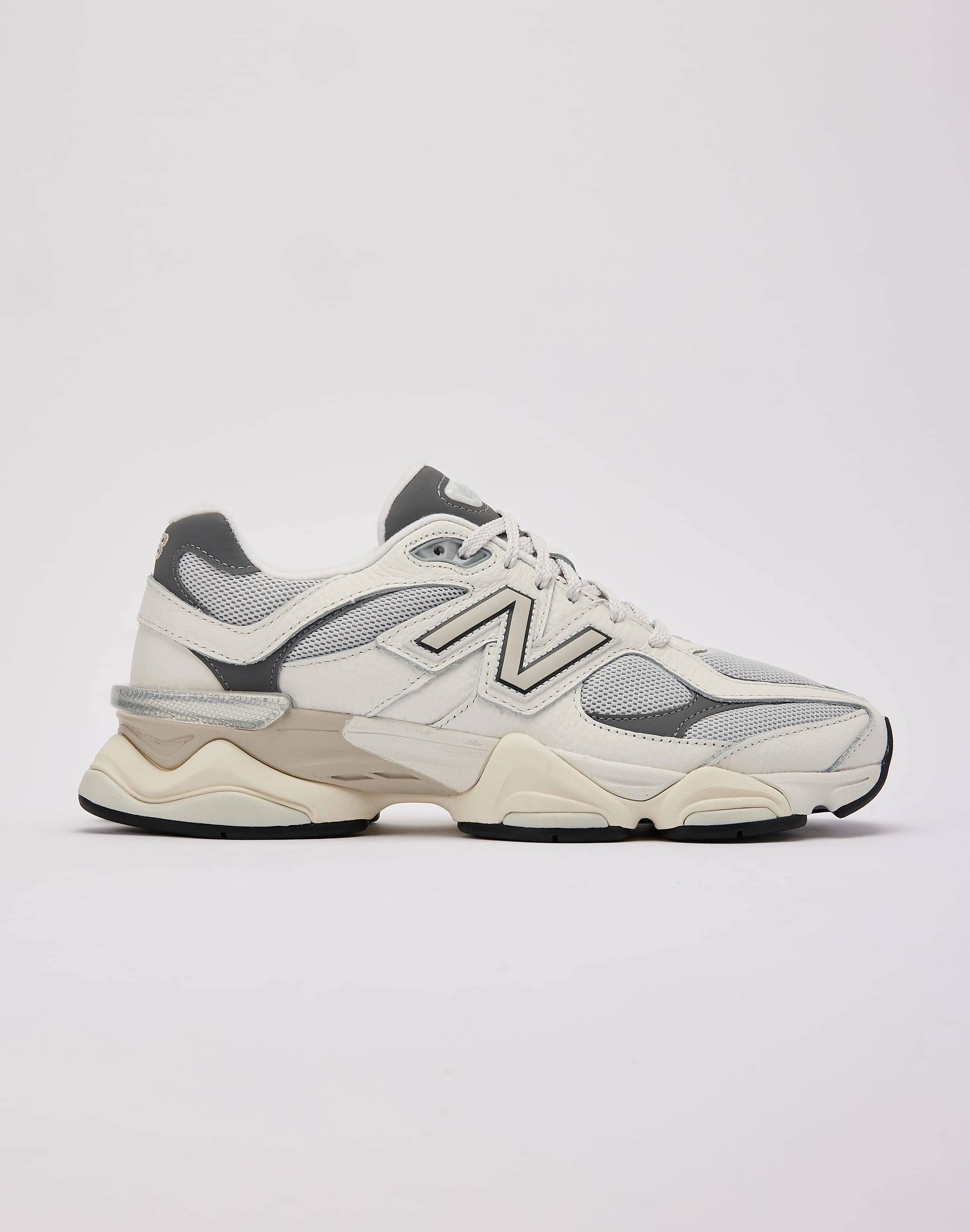 New Balance 9060 shock - dispersing