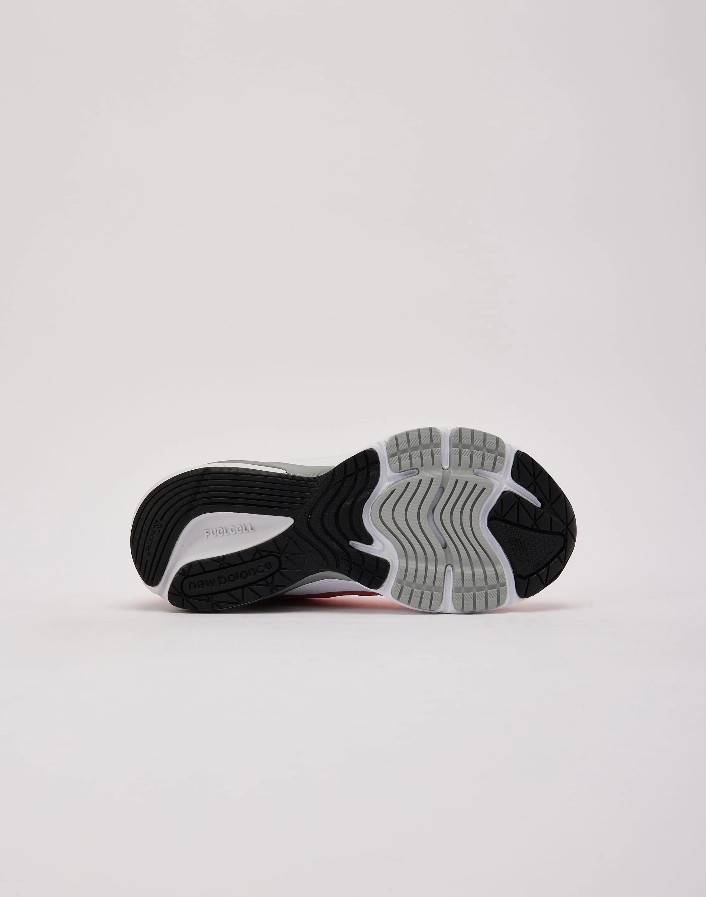 New Balance 990v6 Grade-School Slip Resistant Waterproof Upper