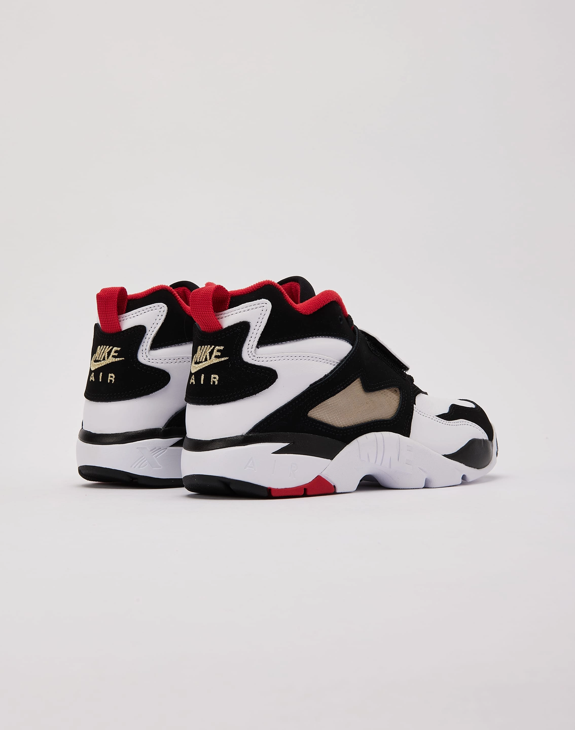 Nike Air Diamond Turf OG ventilation channels Slip-resistant durability