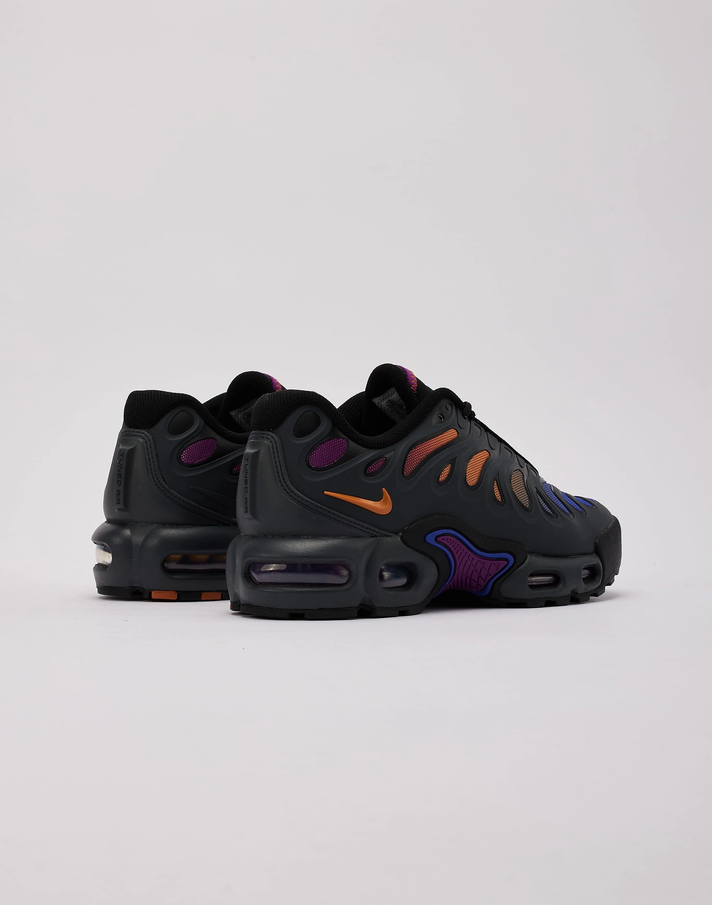 Multidirectional Tread Nike Air Max Plus Drift Grade-School