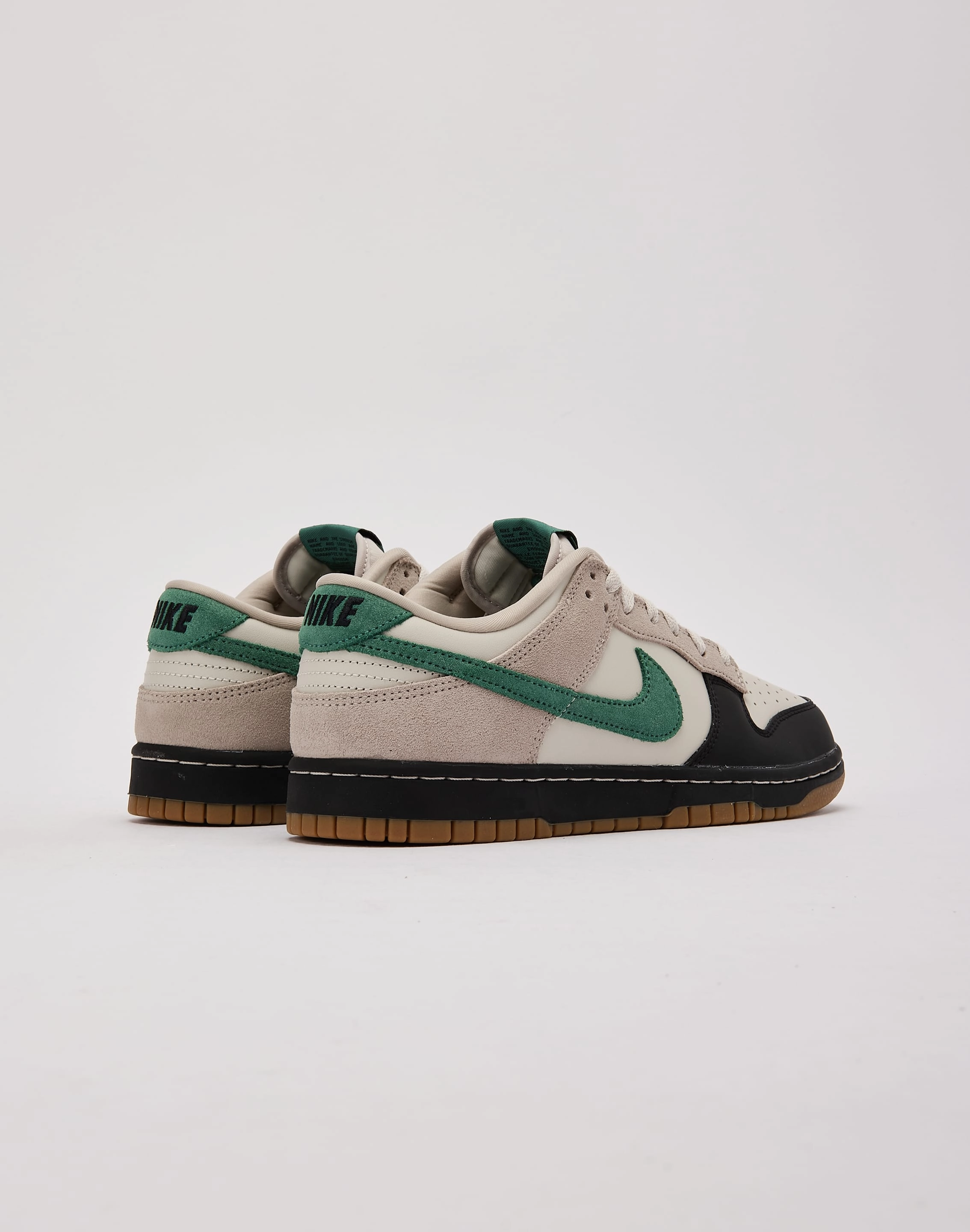 Nike Dunk Low student - style