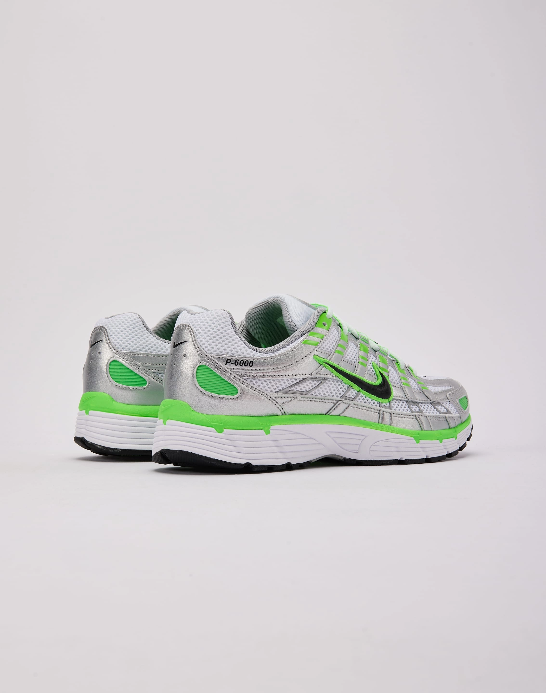 Nike P-6000 SE cardiovascular health running shoe gain road races