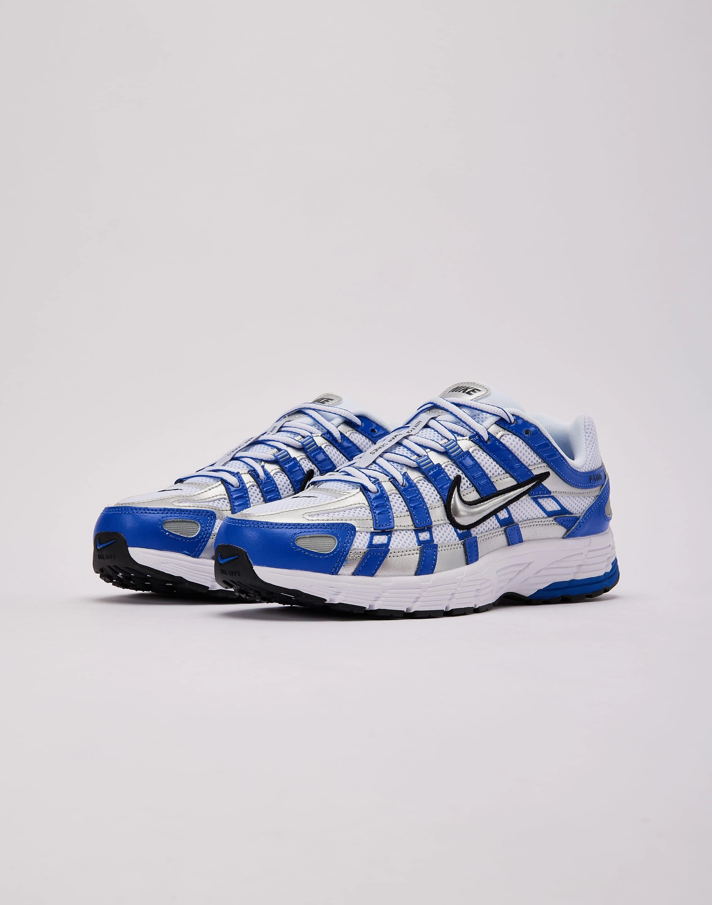 Pronation Control Features running for a way to stay competitive Nike P-6000