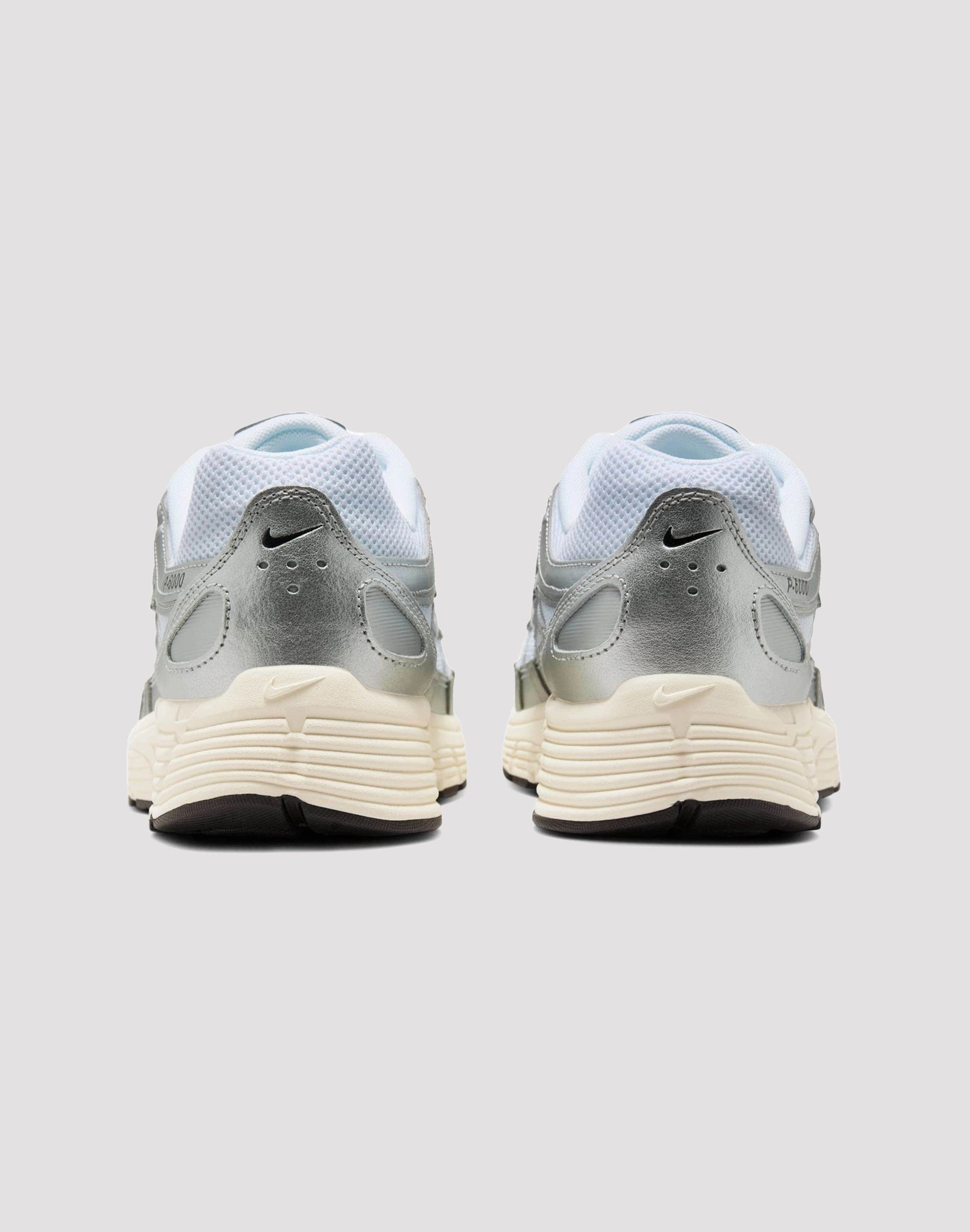 stylish sports shoes twistable running shoes Nike P-6000