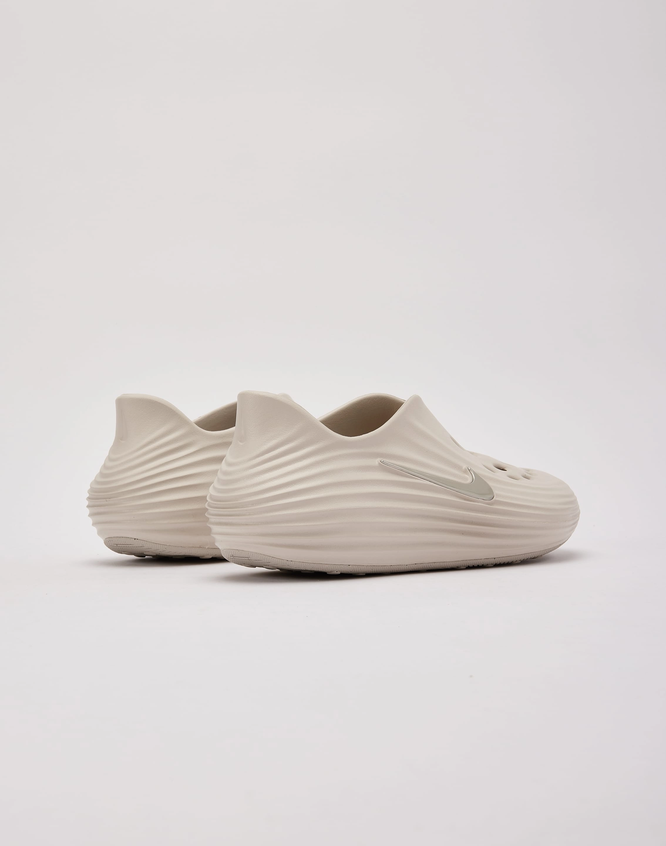 Nike ReactX Rejuven8 Basic Design