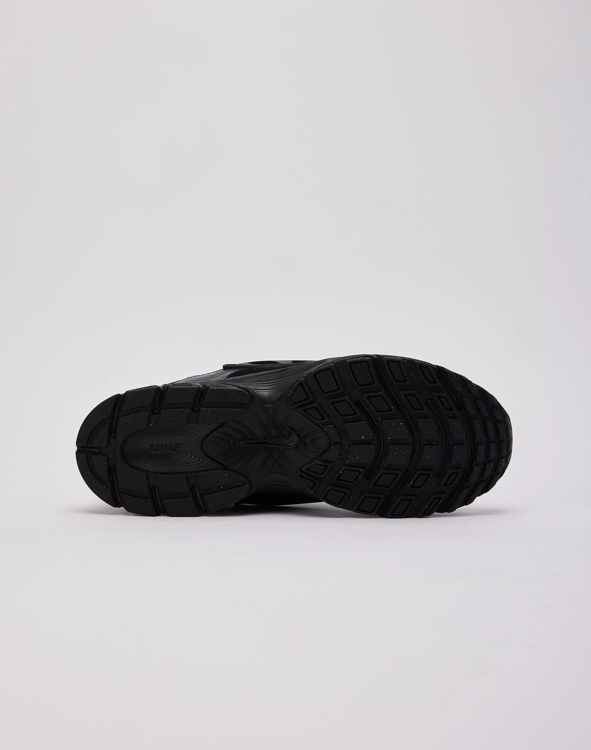 Nike V5 RNR Molded Heel Counter