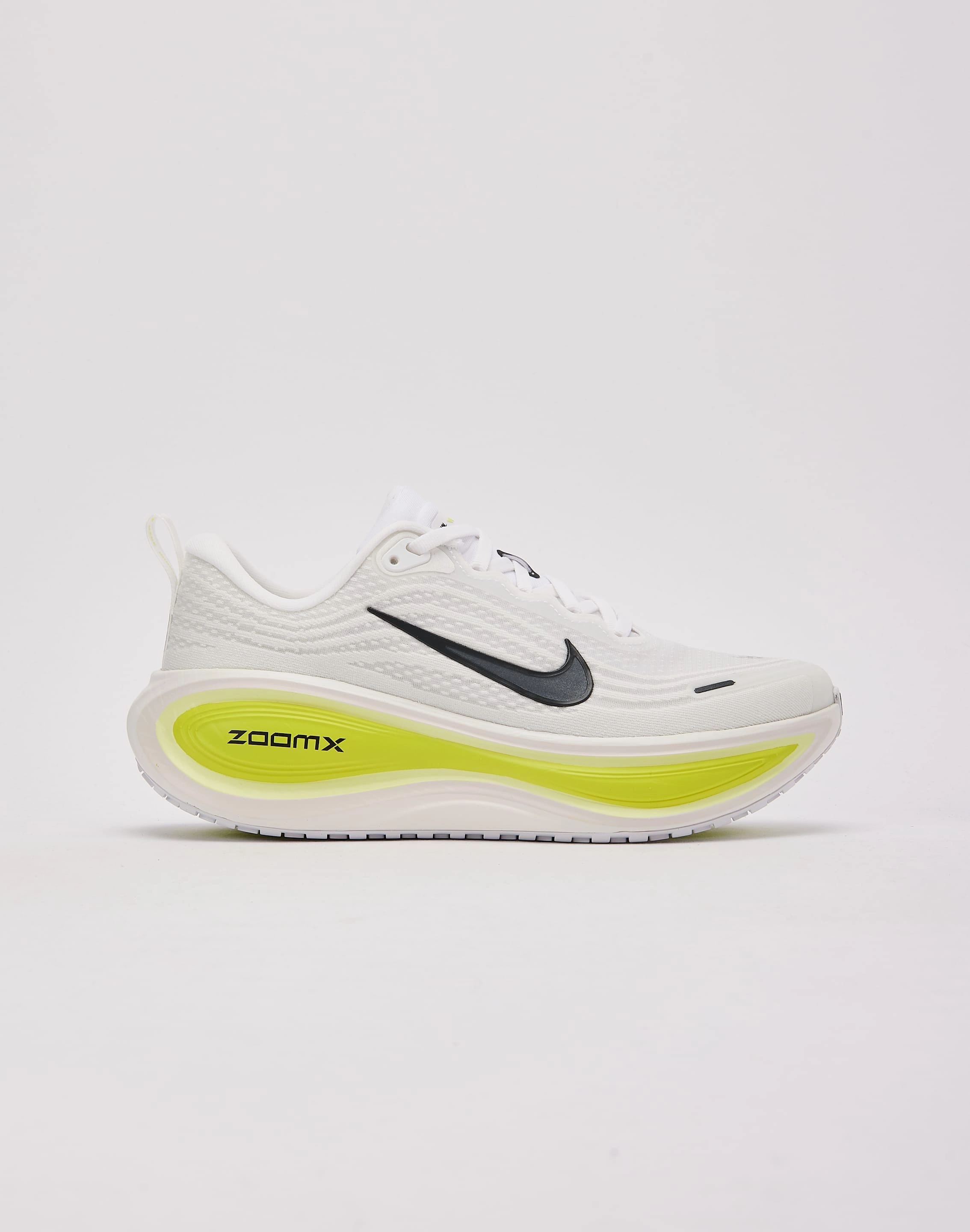 Heel - striker 360 Degree Breathability Nike Vomero Plus
