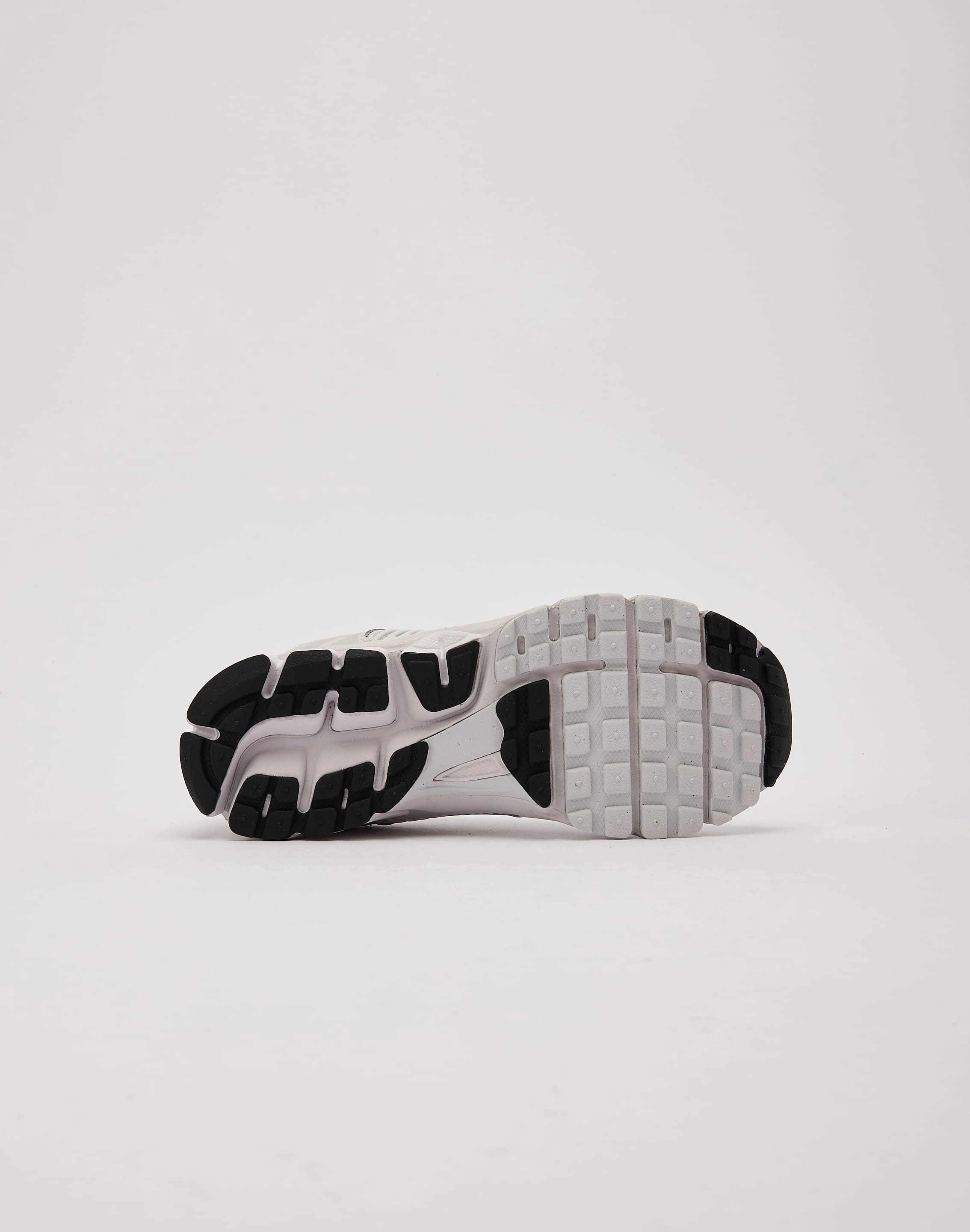 Abrasion Resistant Toe Cap interesting Nike Zoom Vomero 5 Grade-School