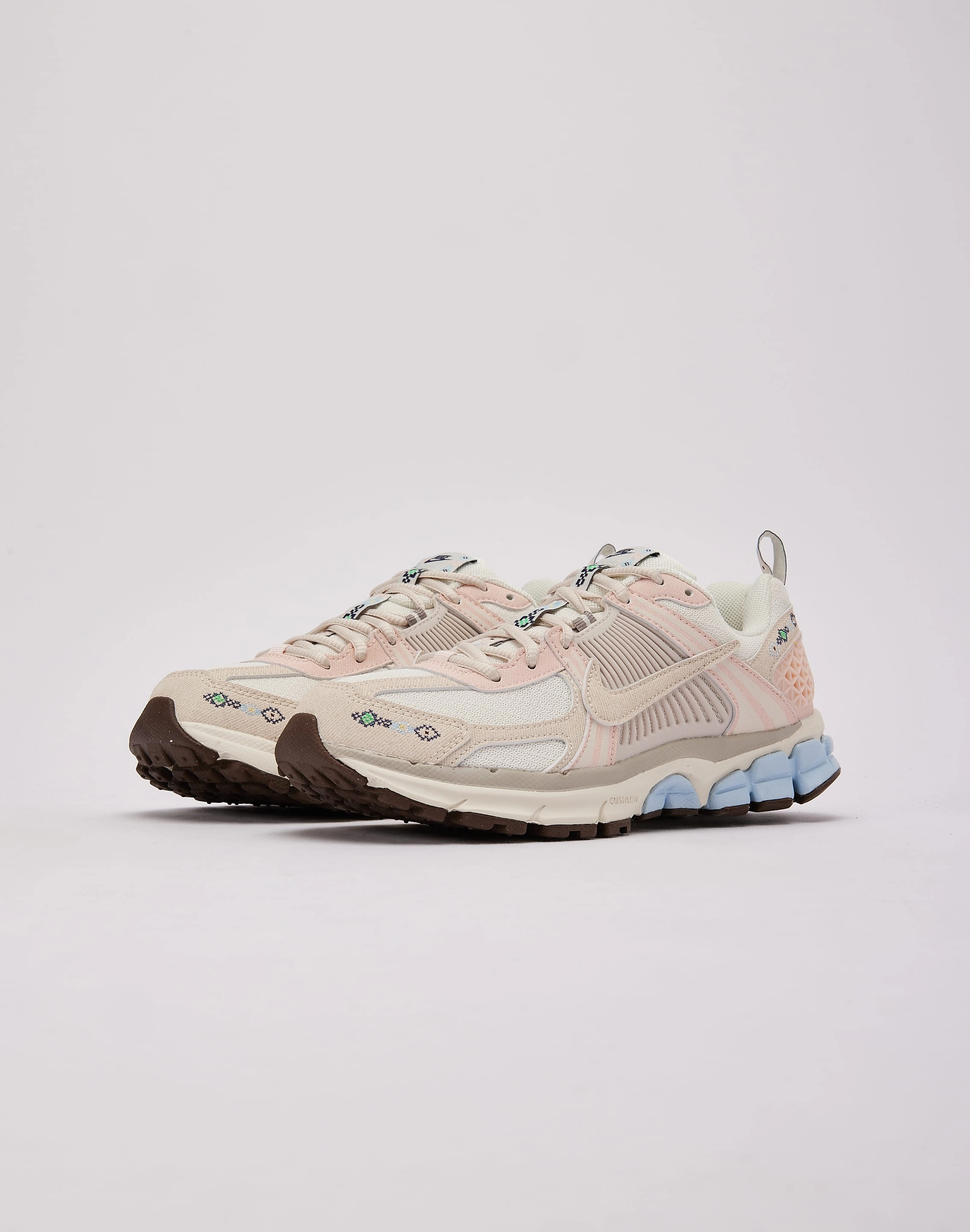 Nike Zoom Vomero 5 Grade-School least formal suitable for beginners