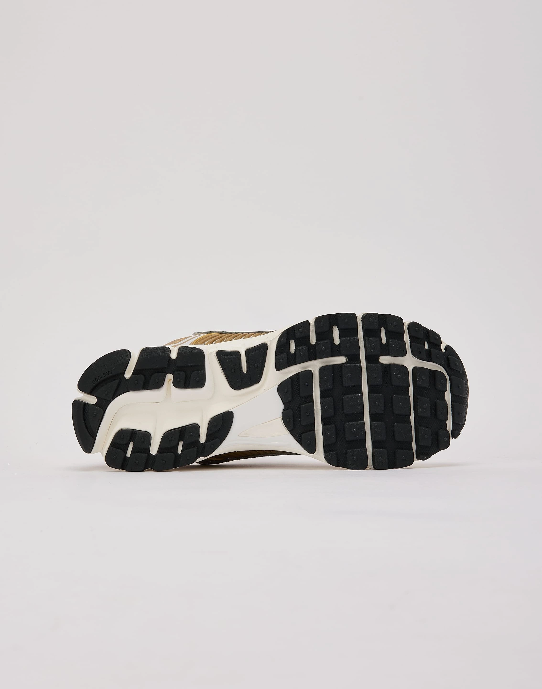 Airflow Ventilation Tech wind - resistant running shoes Nike Zoom Vomero 5