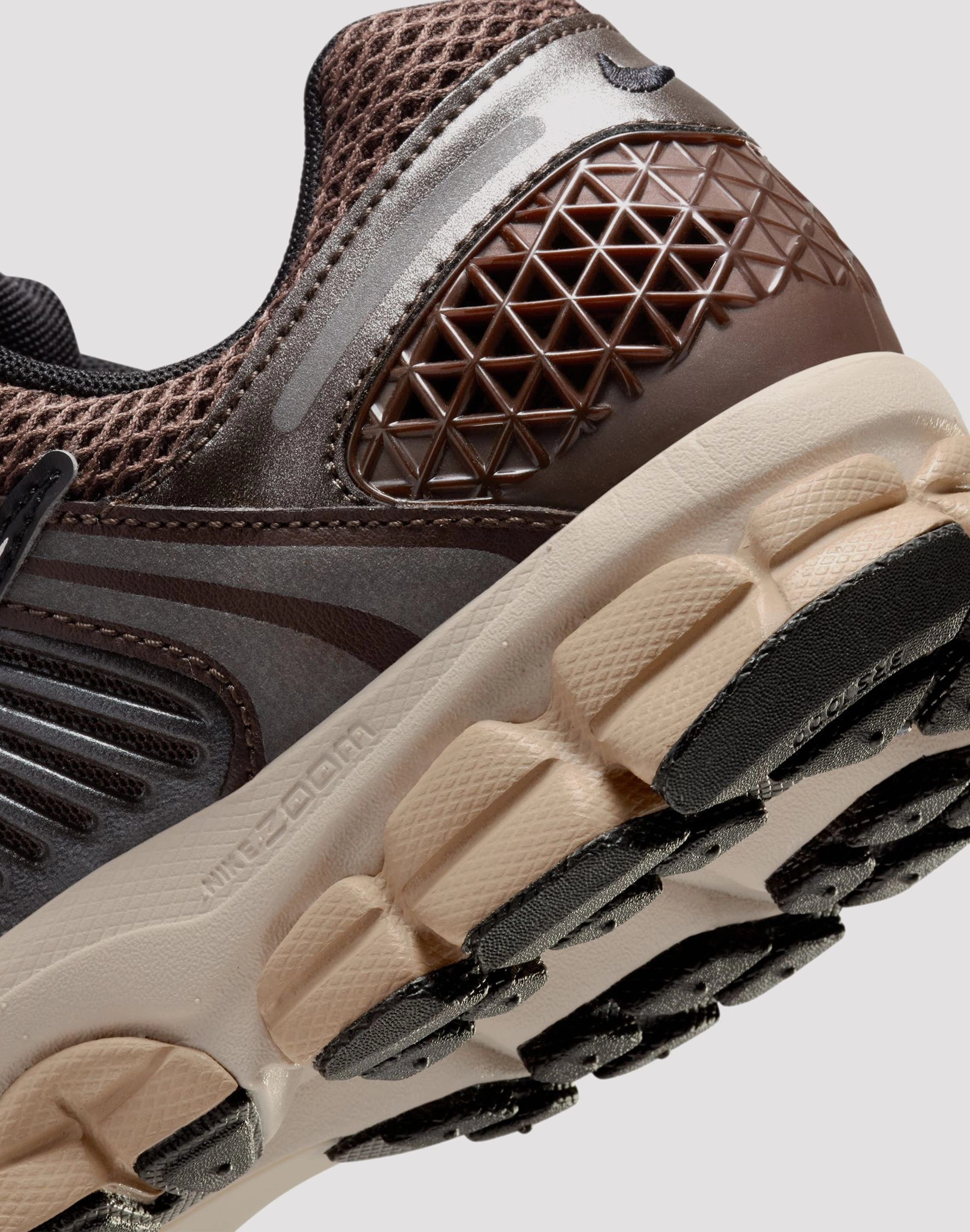 slow runners Nike Zoom Vomero 5 "Baroque Brown/Chrome/Lt Orewood Brn/Hemp"
