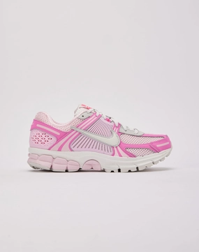 Nike Zoom Vomero 5 grip - enhancing stretchy fabric