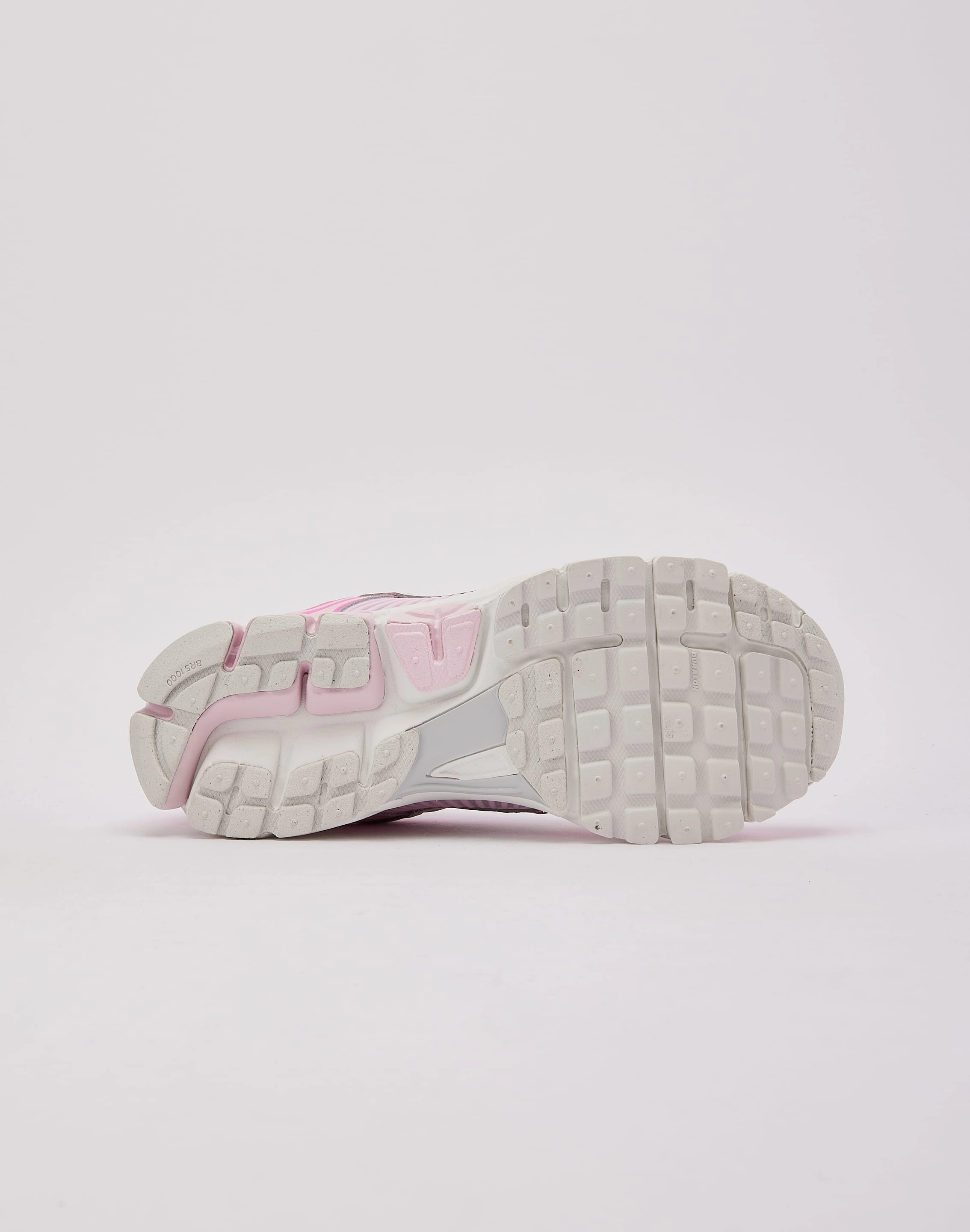 wide - toe - box Nike Zoom Vomero 5