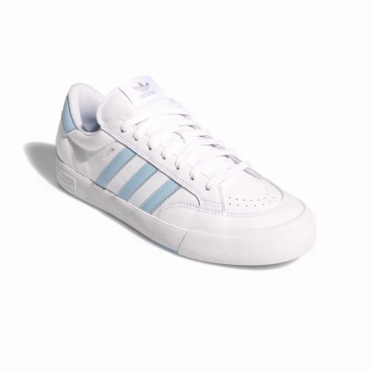 Nora 'Cloud White Clear Sky' extraordinary least lightweight