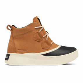 Durable Tread Pattern Out N About IV Classic Waterproof Lace Up Boots