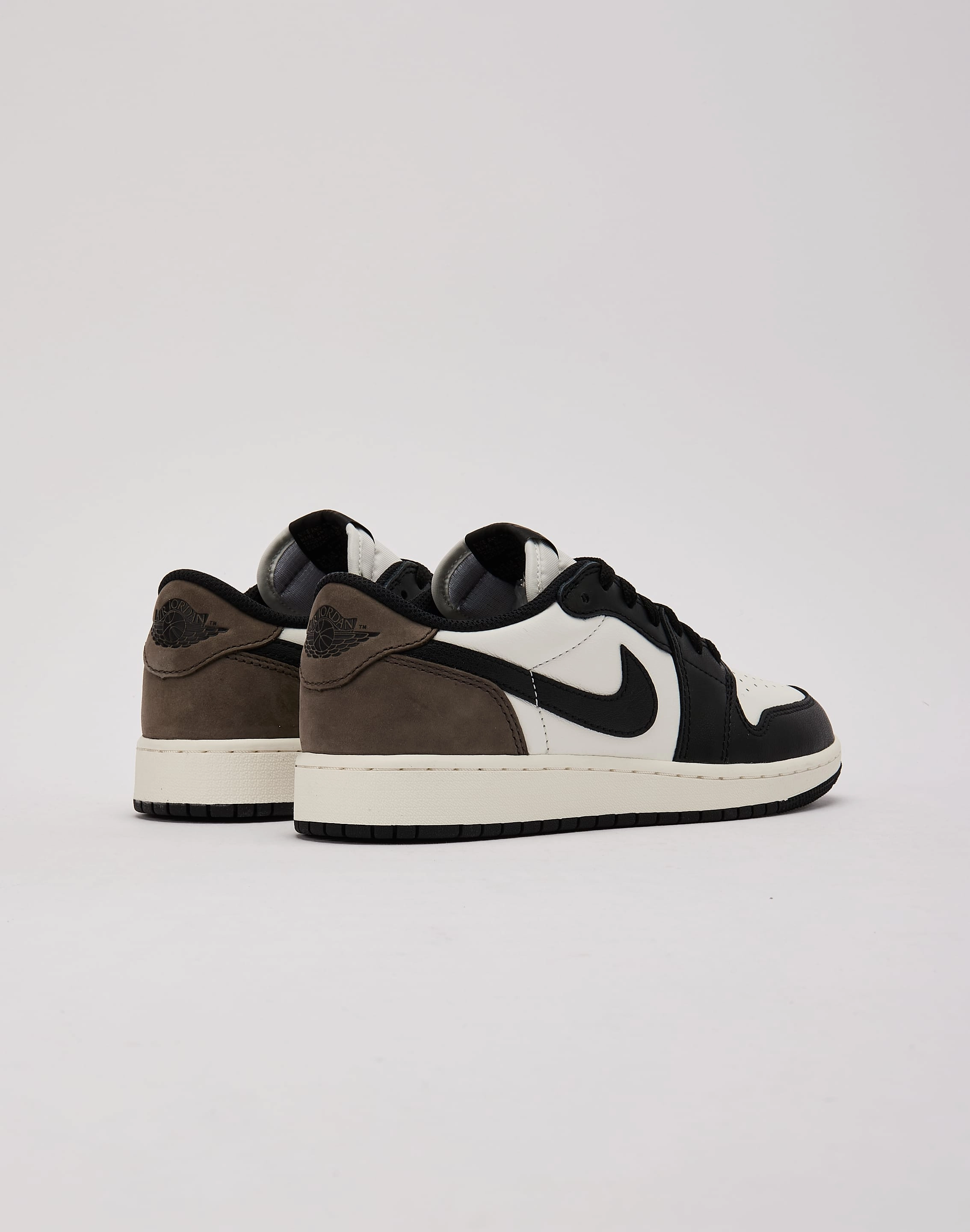 Lightweight Comfort Padding Jordan Air Jordan 1 Retro Low OG 'Mocha' Grade-School