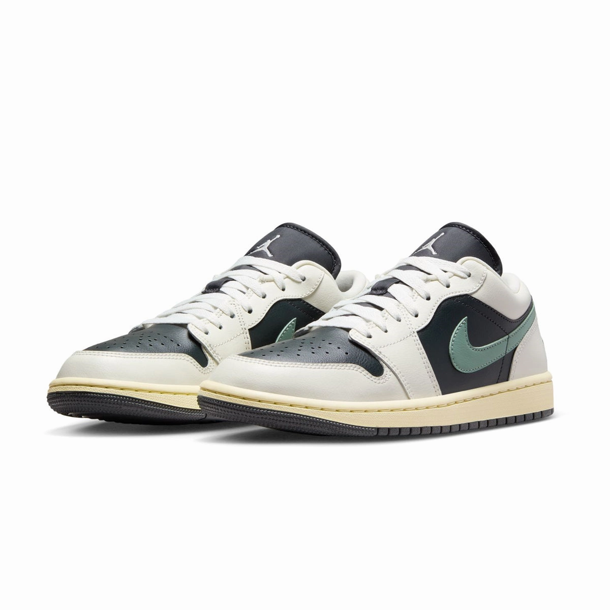Wmns Air Jordan 1 Low 'Jade Smoke?? Ultra Grip Outsole Texture Unisex