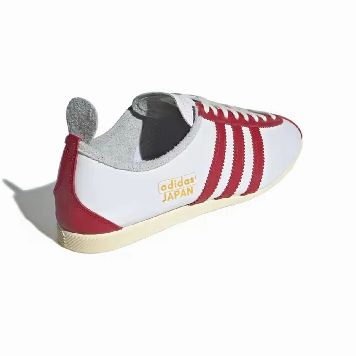 Urban breathability Japan 'Cloud White Power Red'
