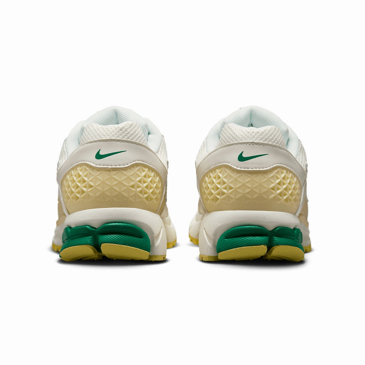 Fashion-forward flexibility Breathable mesh Zoom Vomero 5 'Alabaster Malachite'