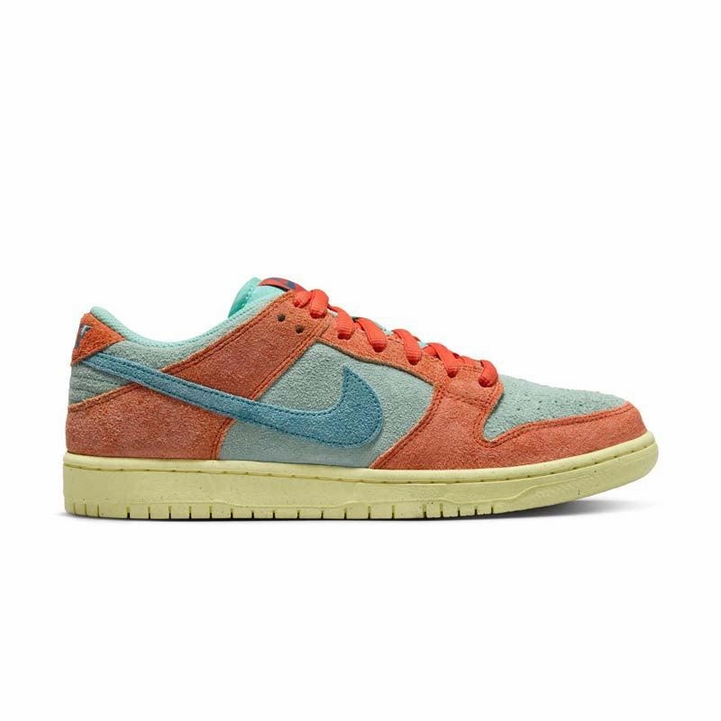 All-weather breathability Flexible Fit SB Dunk Low Premium 'Orange Emerald Rise'