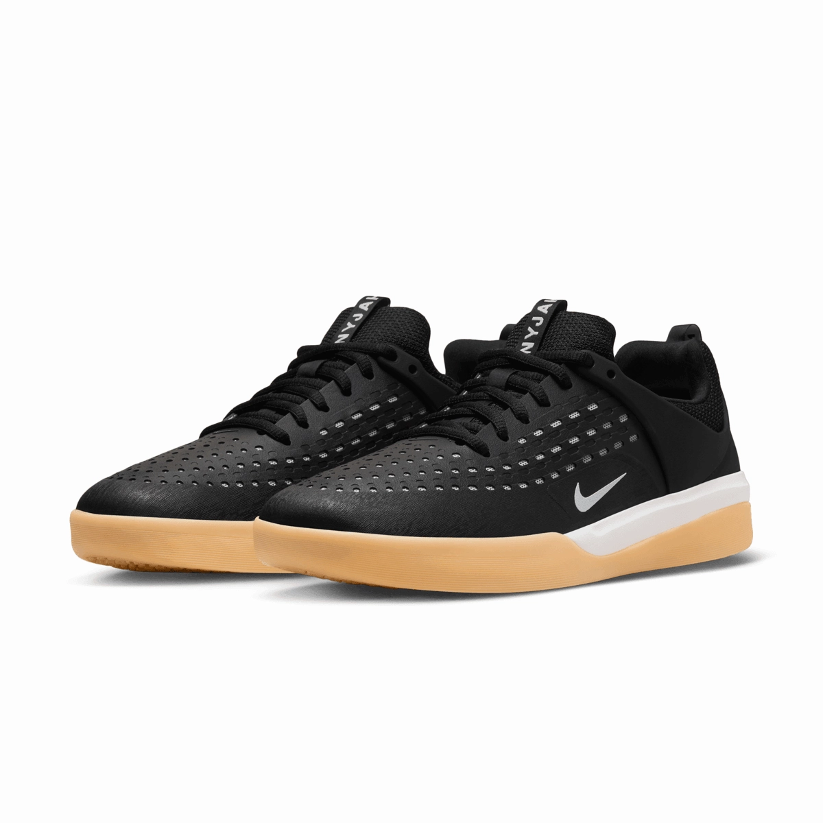 volleyball - style SB Nyjah 3 'Black Gum'