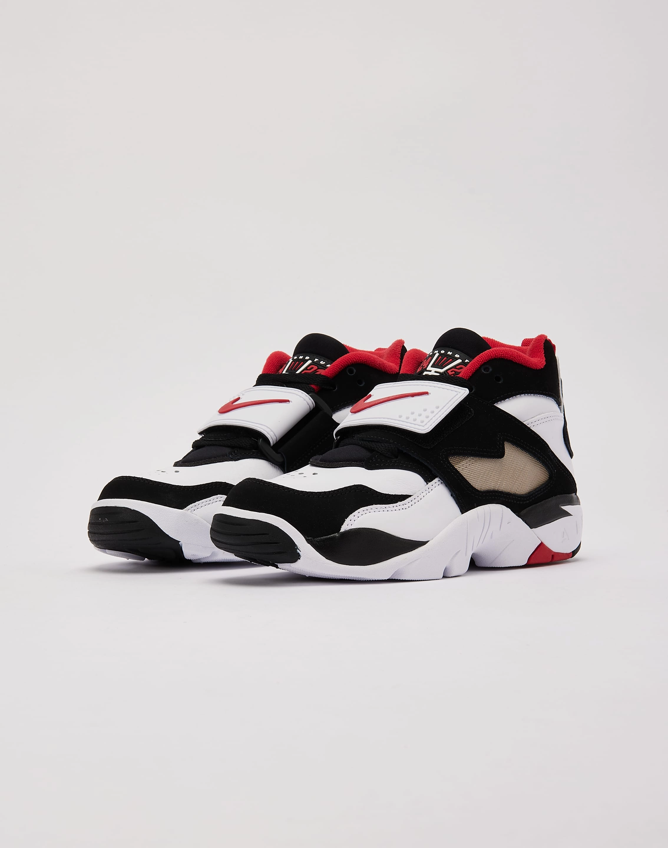 Nike Air Diamond Turf OG Grade-School Pilates practitioners - specific functions Travelers