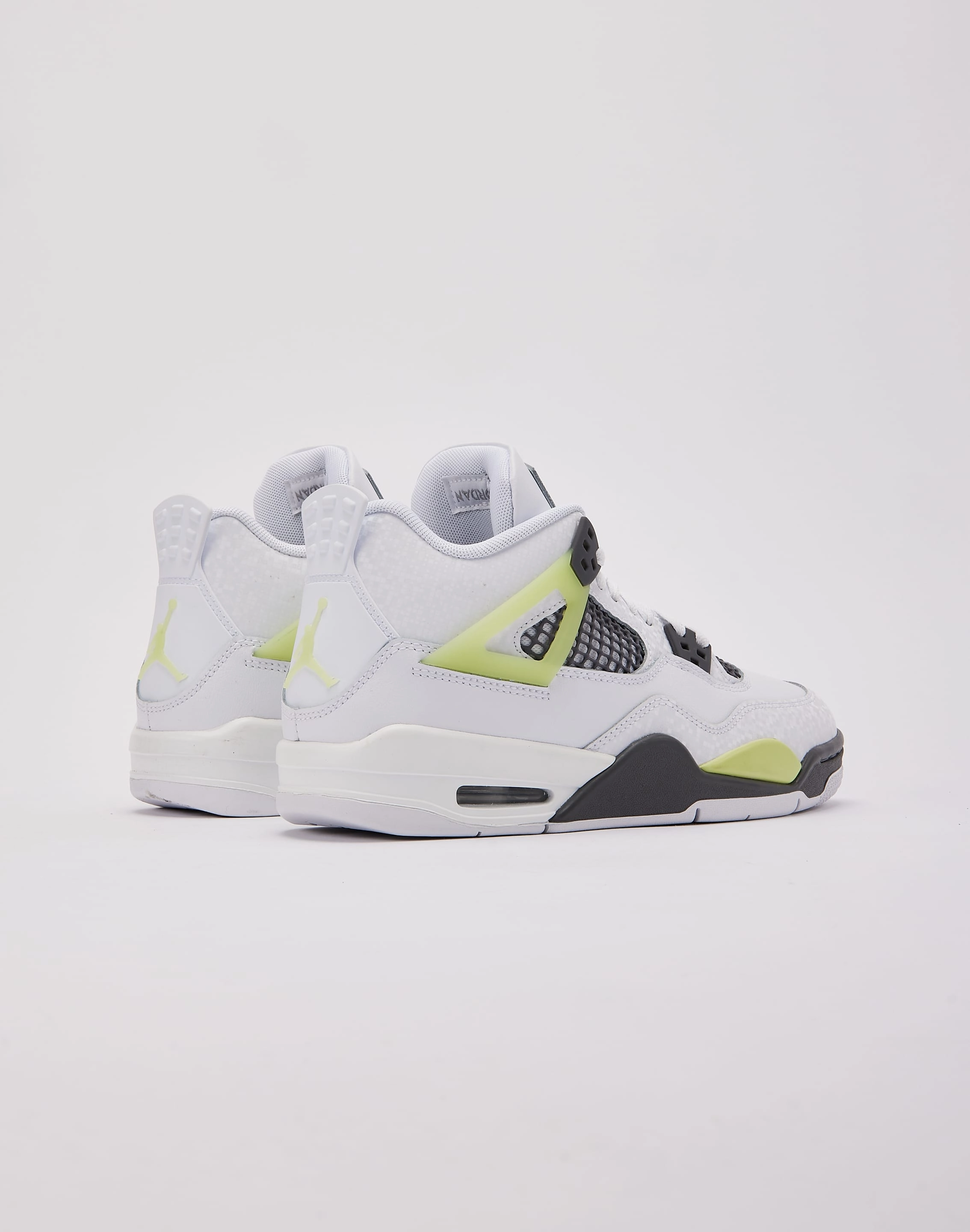 Soft Interior ThermalRegulation Jordan Air Jordan 4 Retro 'Light Lemon Twist' Grade-School