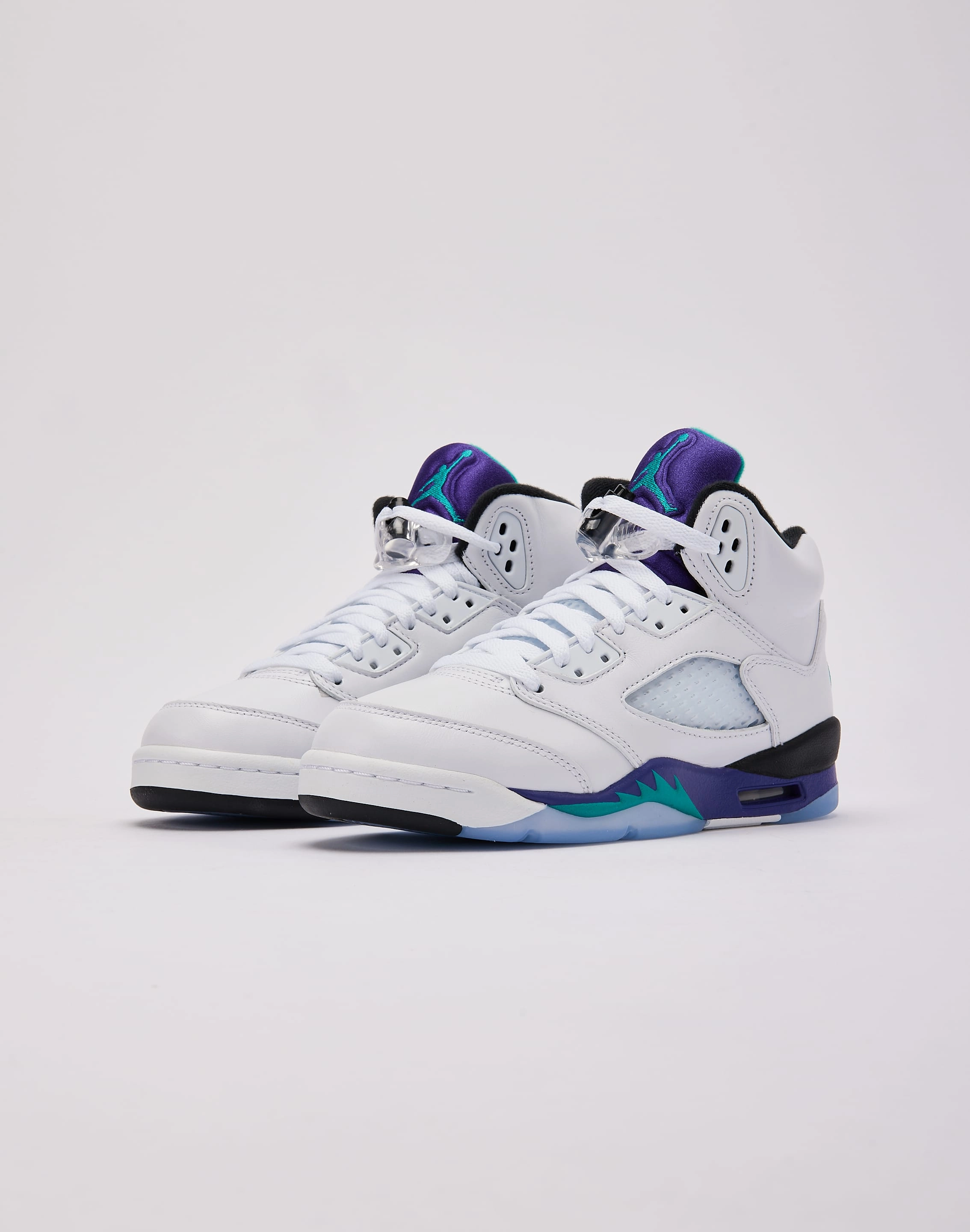 Supportive Comfort Smooth Curve Jordan Air Jordan 5 Retro OG 'Grape' Grade-School