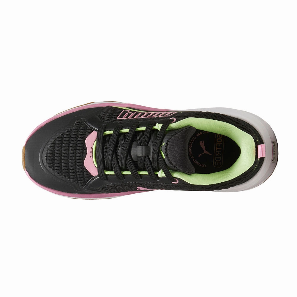 flexible user Softride Divine Running Shoes